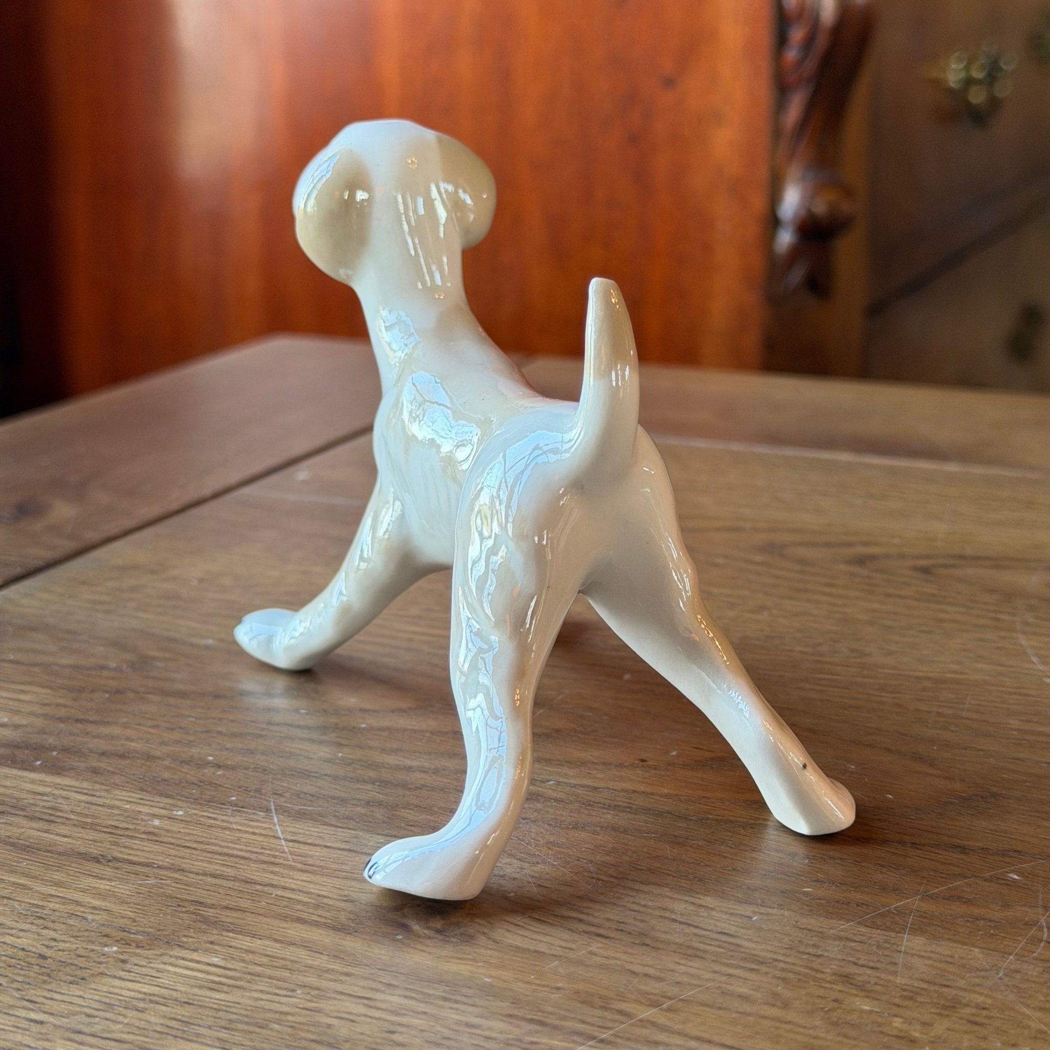 Porseleinen hondje in speelse houding – vintage figurine - The Collectionist