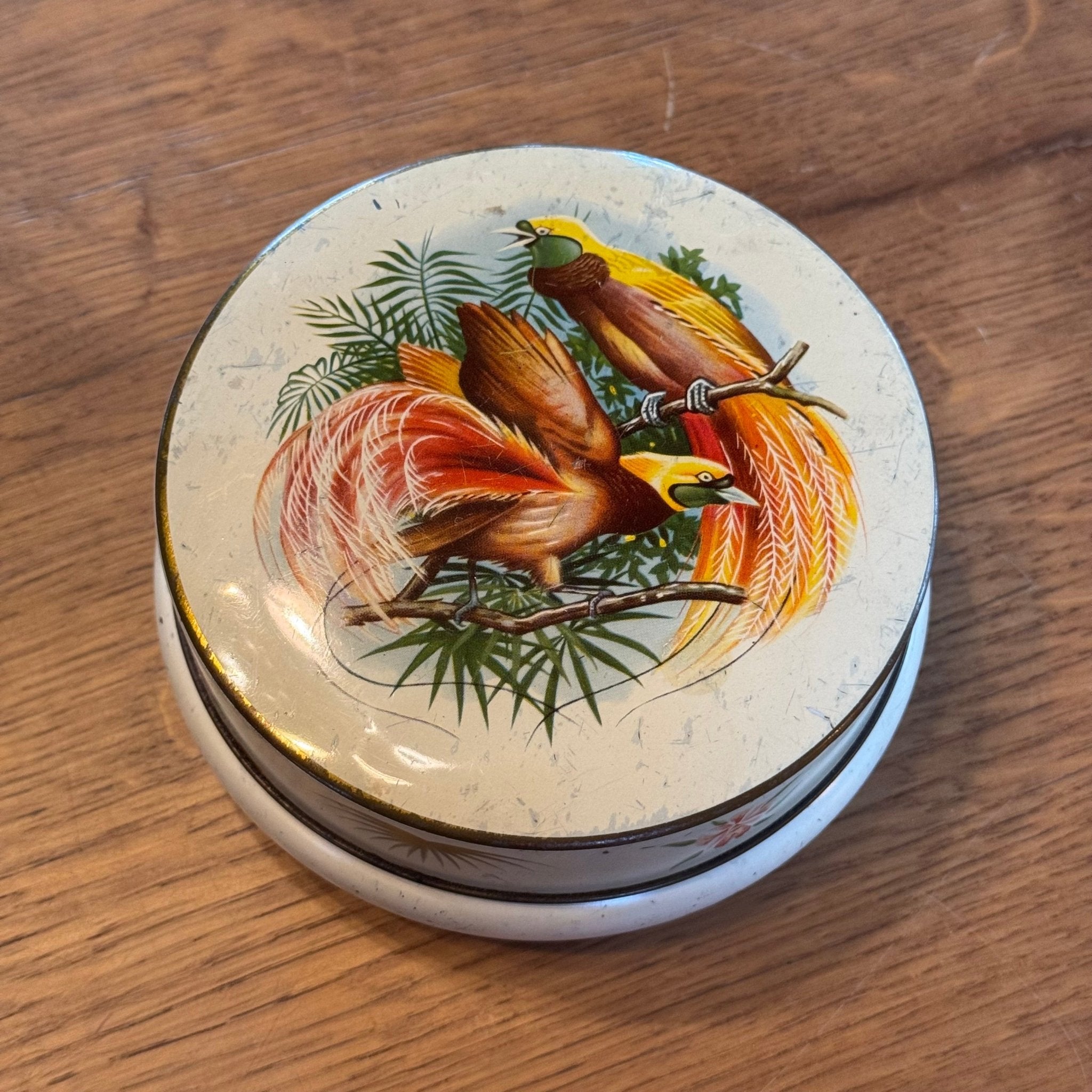 Rond blik met paradijsvogels – exotisch vintage blik ca. 1950–1960 - The Collectionist