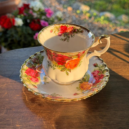 Royal Albert Old Country Roses Dames Kop En Schotel - The Collectionist