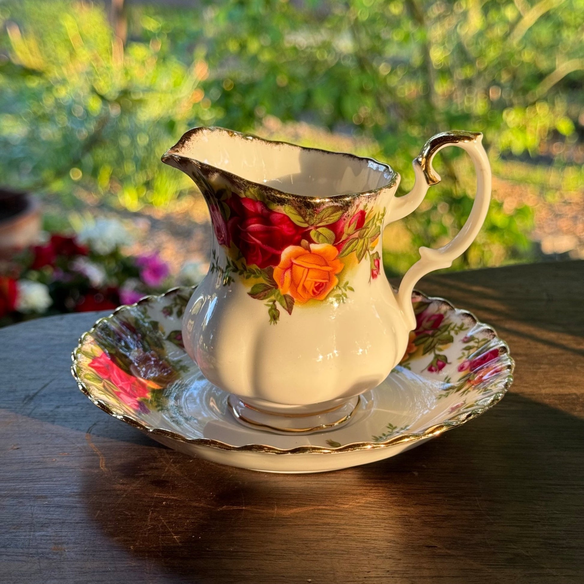 Royal Albert Old Country Roses Melkkannetje En Schotel - The Collectionist