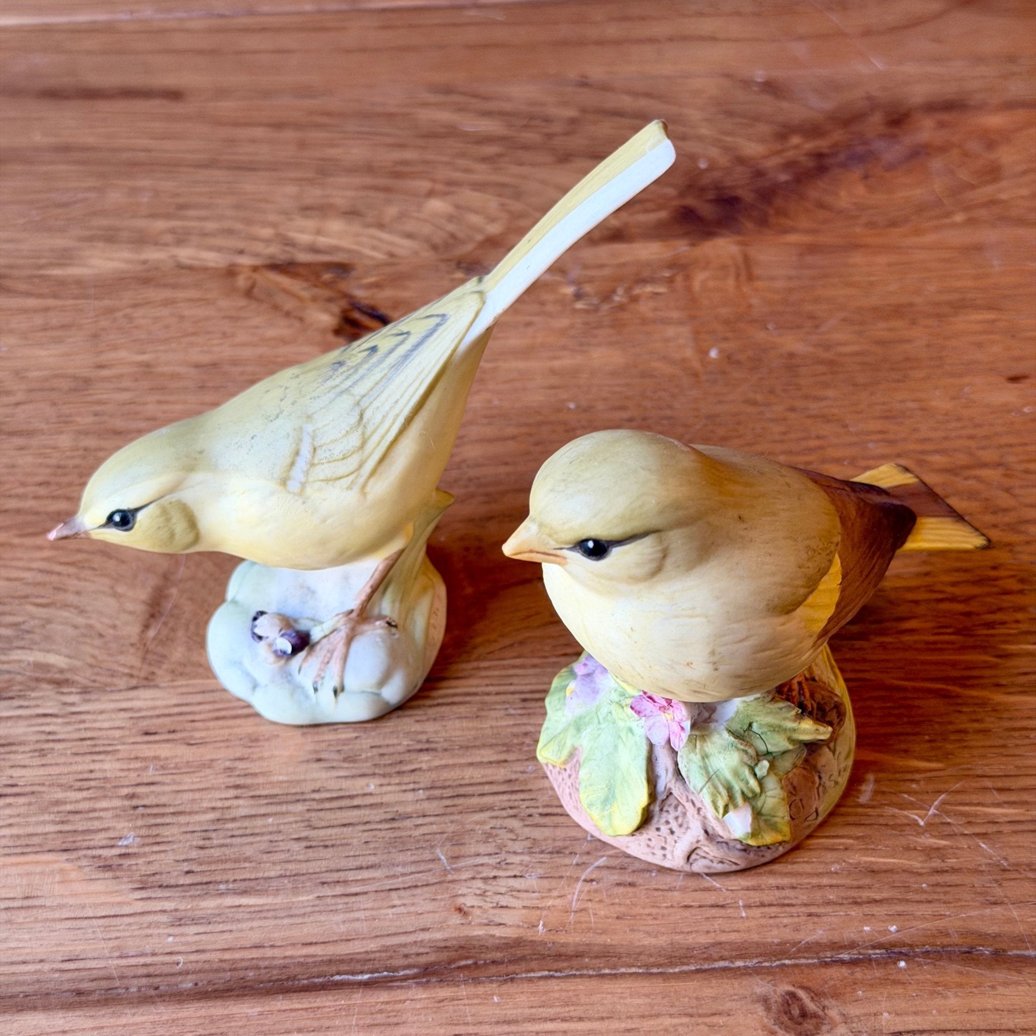 Set van 2 Aynsley Wild Bird Series Beeldjes – Green Finch & Yellow Wagtail – Engeland - The Collectionist
