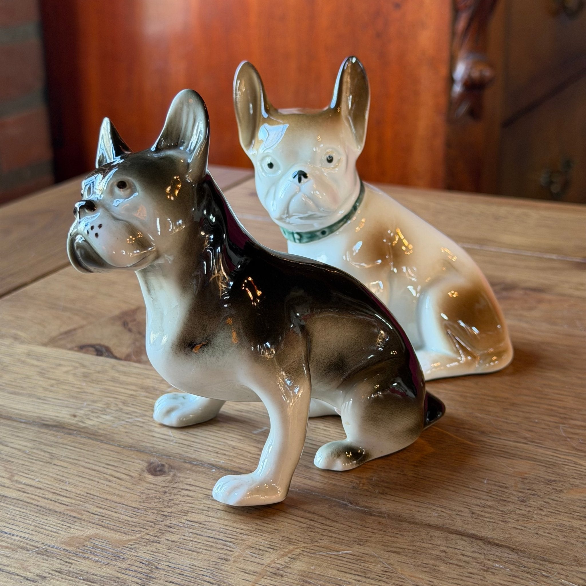 Stel Vintage Porseleinen King Charles Spaniels – Klassieke Staffordshire Stijl – Handbeschilderd - The Collectionist