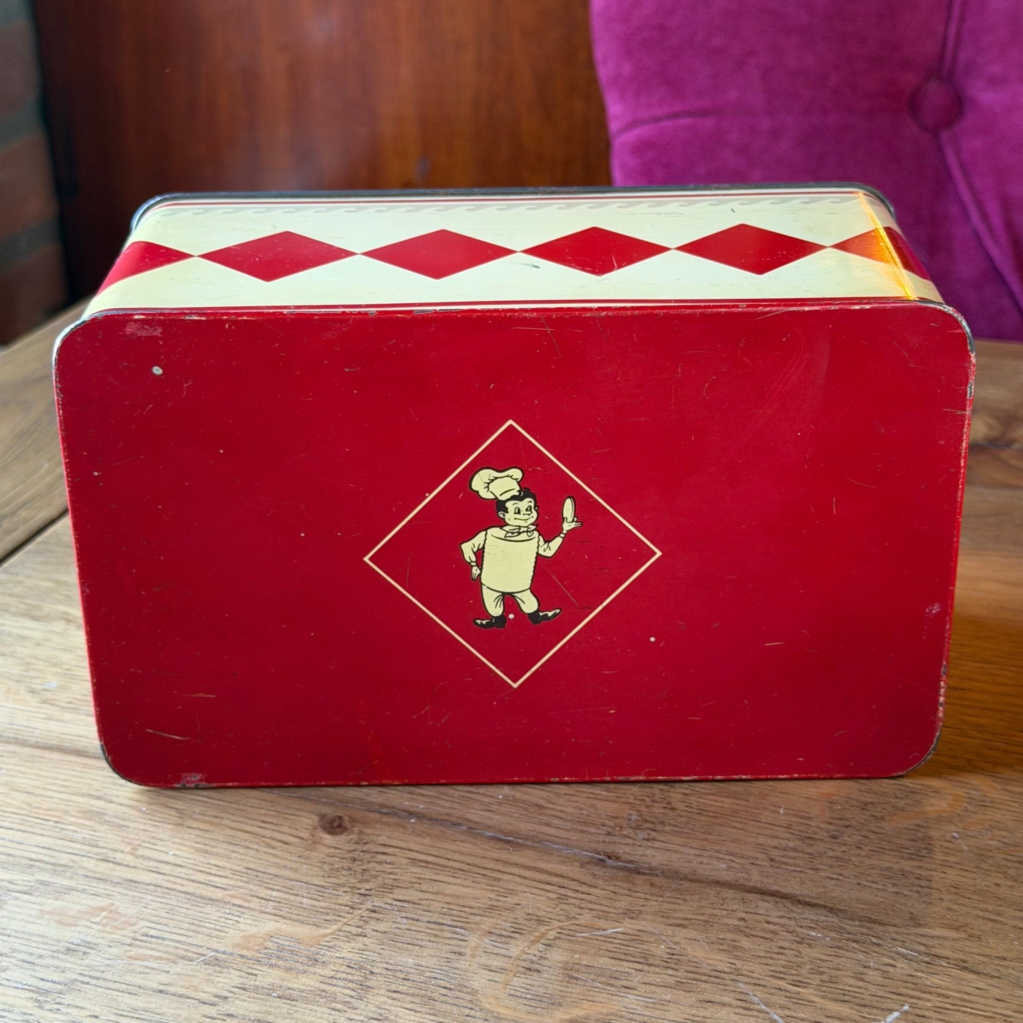 Vintage Bolletje Beschuitblik met Bakkertje – Rood Crème Retro Koekblik Jaren 60