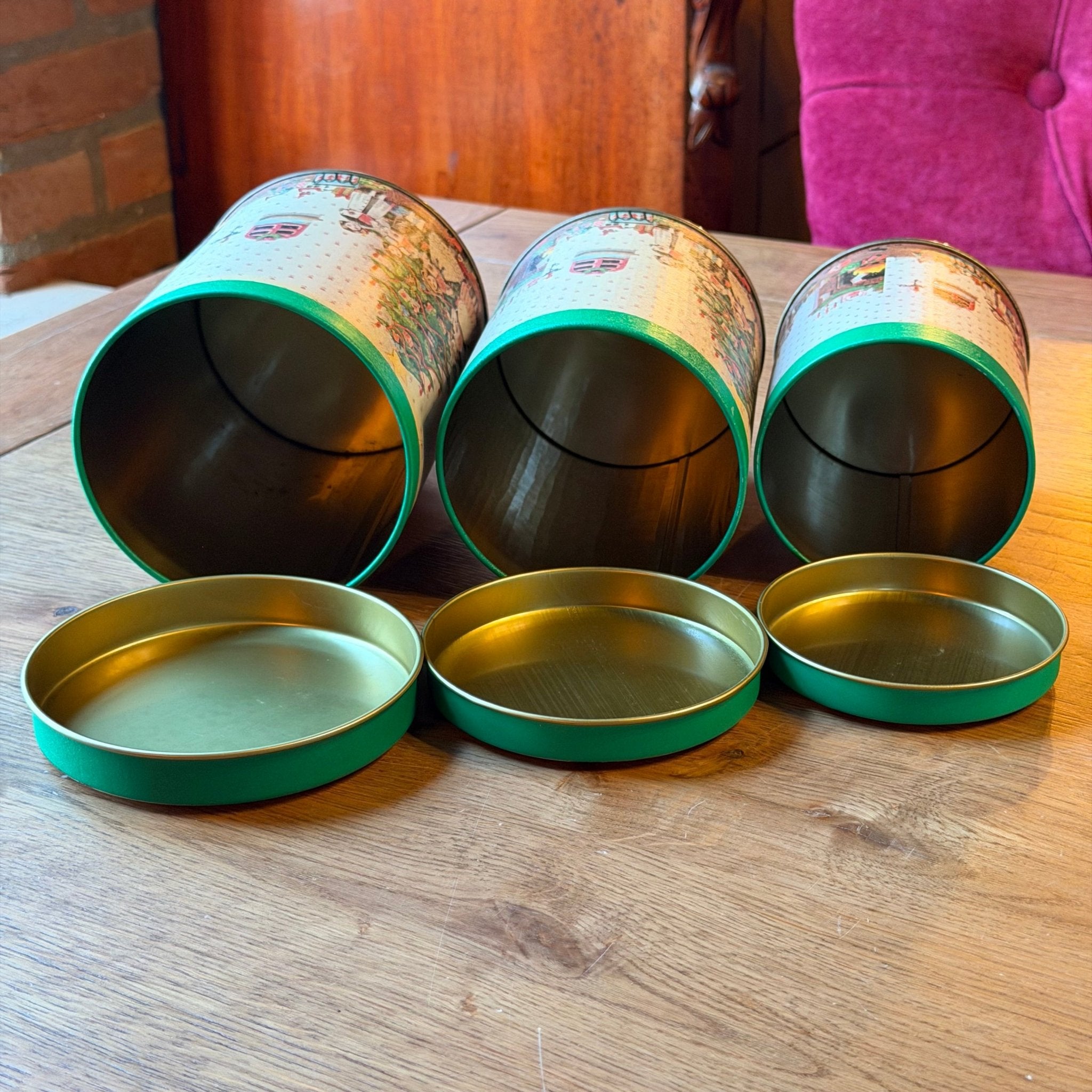 Vintage Kerstblikken Set van 3 – Kinderen bij de Kerstboom – Jaren 80/90 - The Collectionist