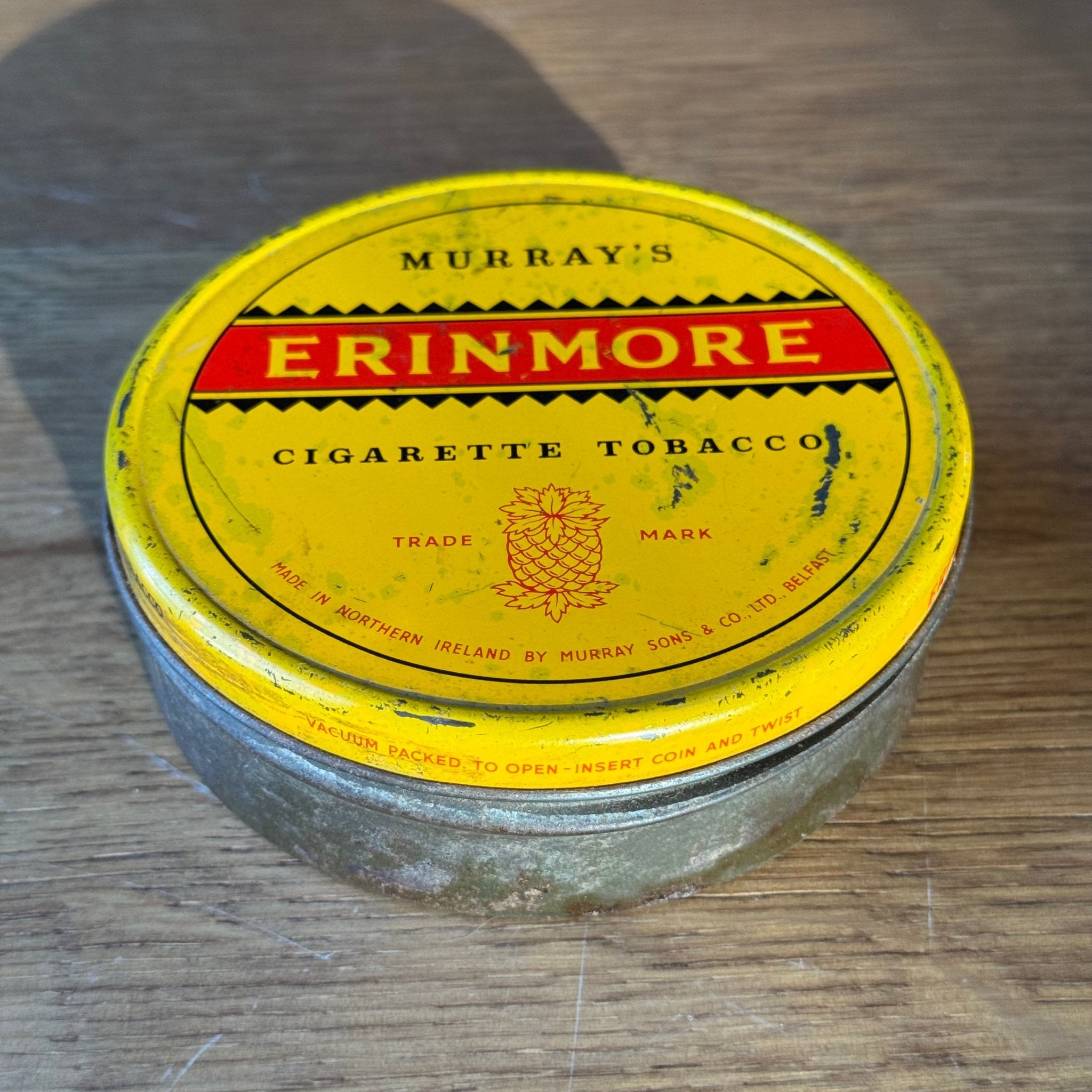 Vintage Murray’s Erinmore Tabaksblik – Ronde Gele Tin - The Collectionist