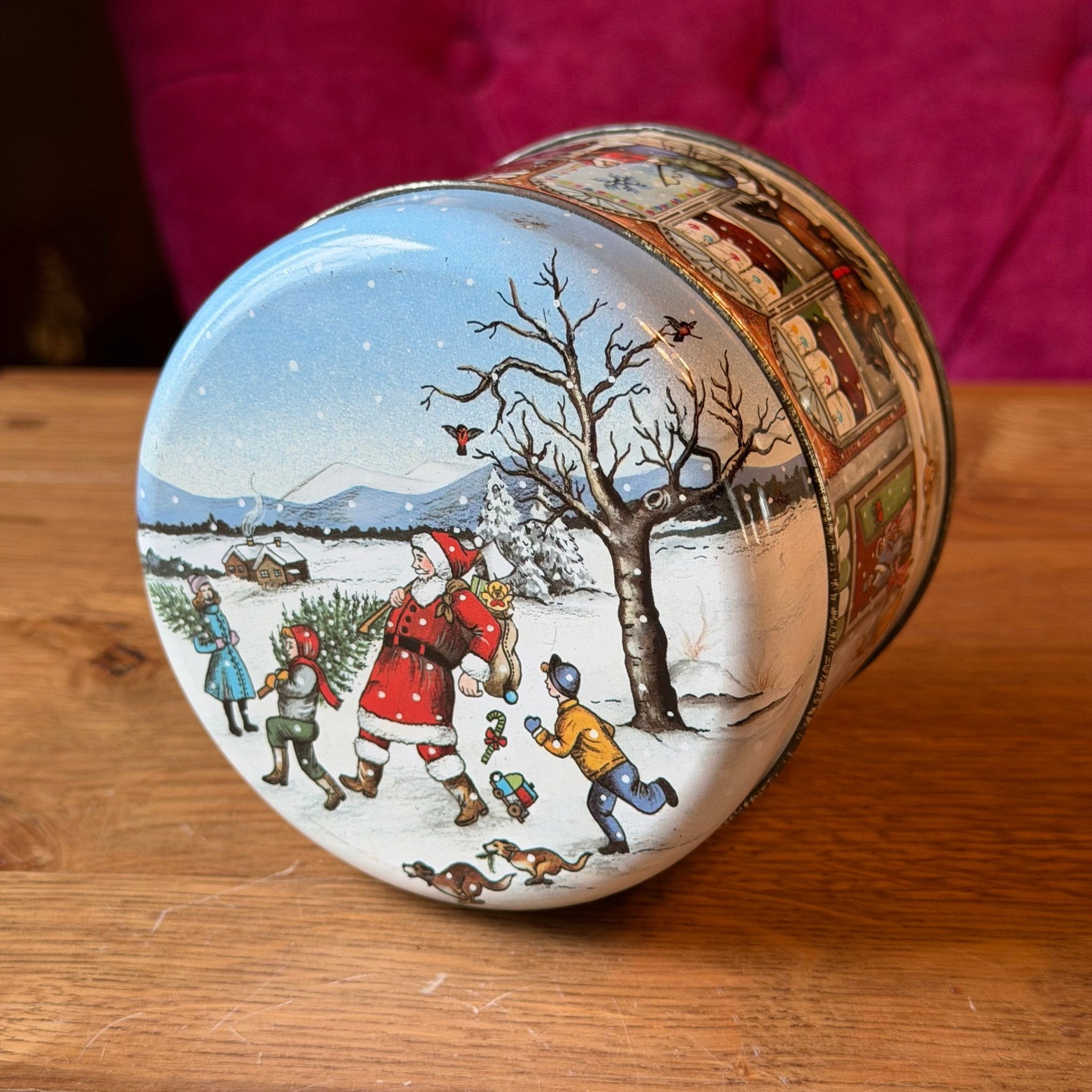 Vintage rond kerstblik met winters tafereel - The Collectionist