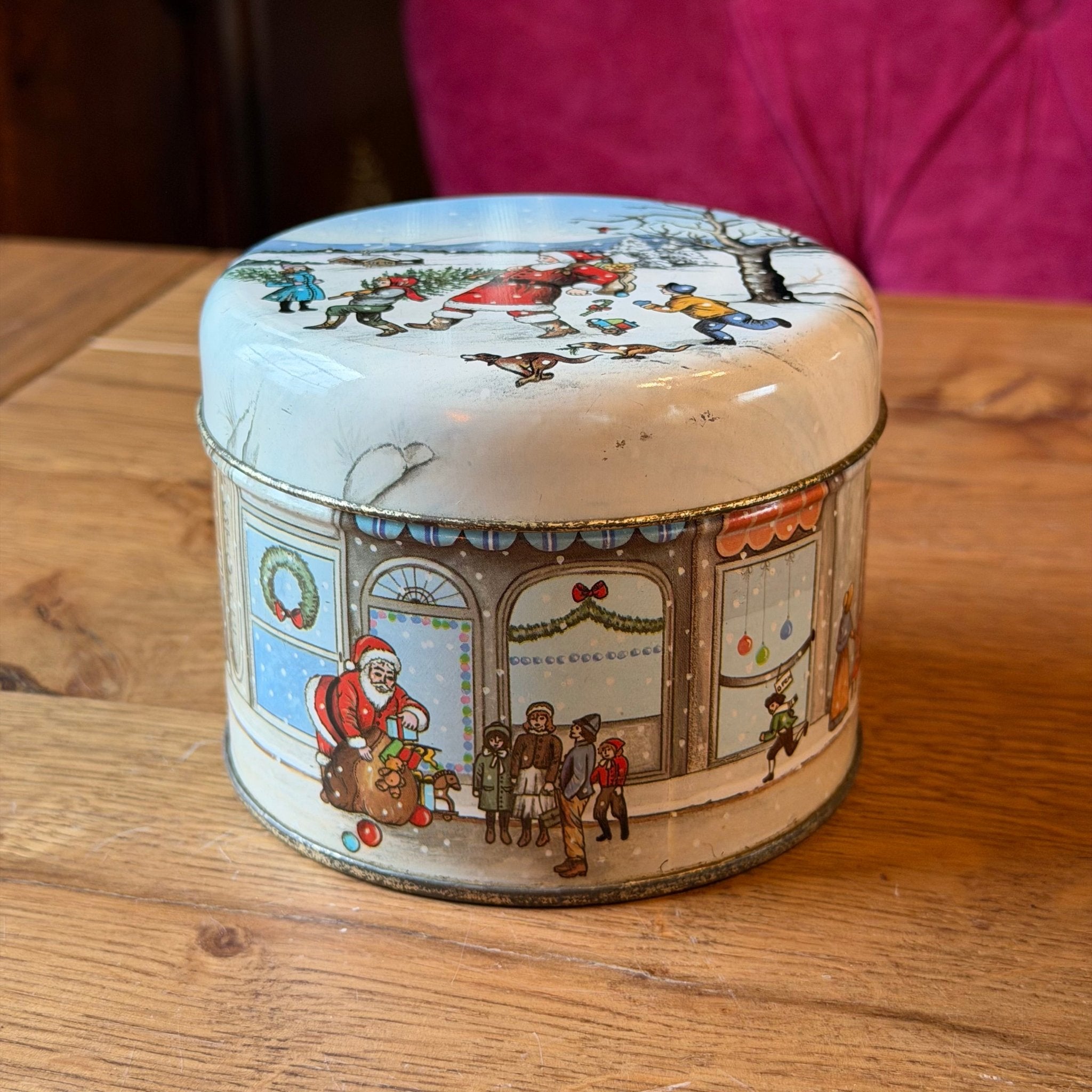 Vintage rond kerstblik met winters tafereel - The Collectionist