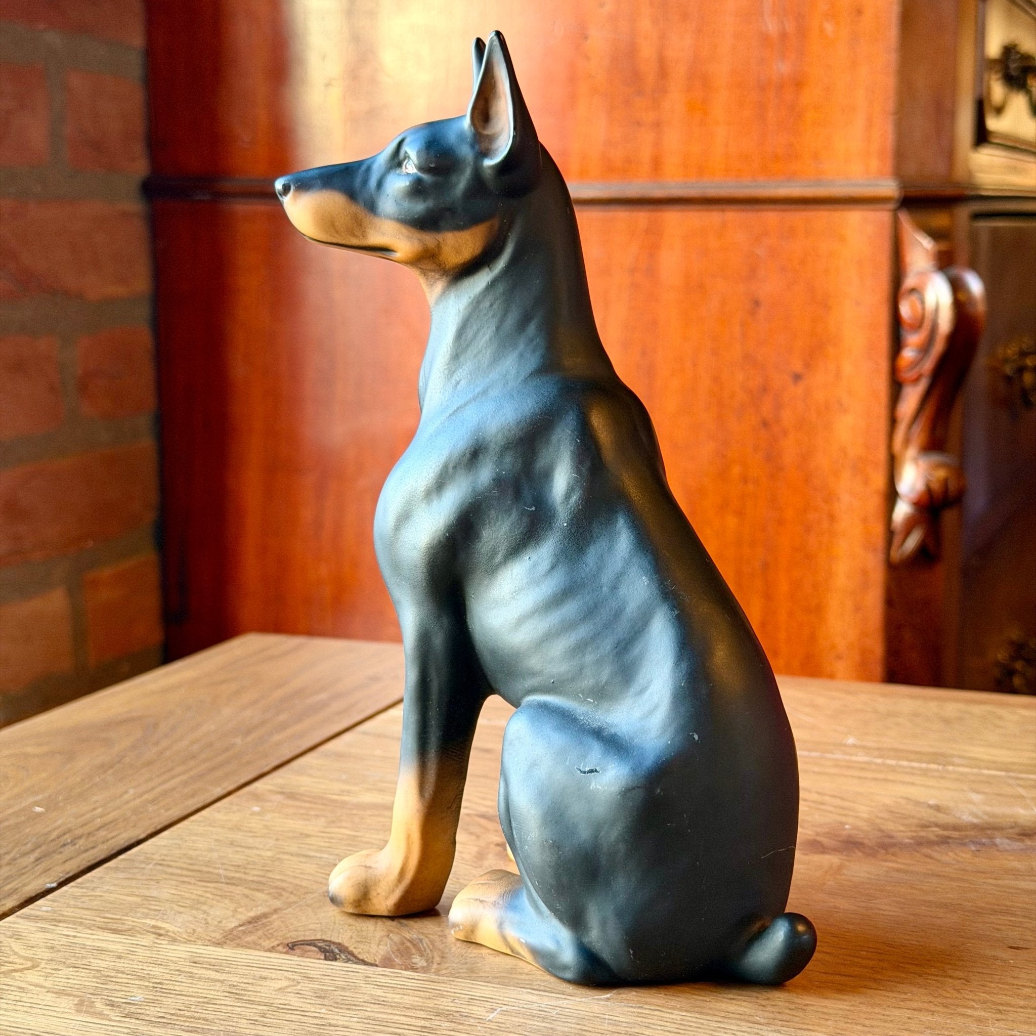 Vintage Royal Präsent Dobermann Pinscher – Handbeschilderd Duits Porselein – Model D261B - The Collectionist
