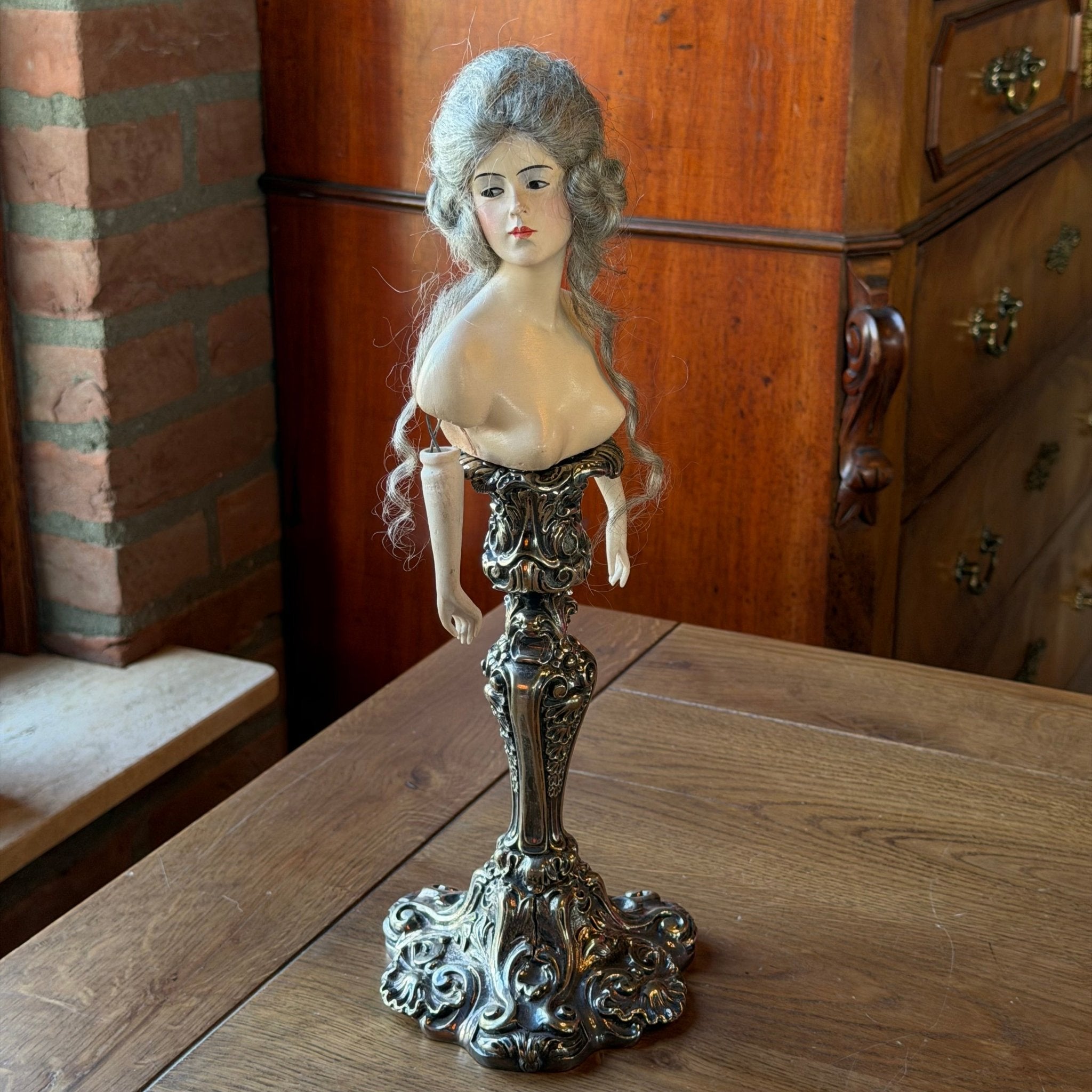 Zeldzame Art Deco Buste "Olga" – Lilli Baitz Berlin (ca. 1920) – Gesigneerd Museumstuk - The Collectionist