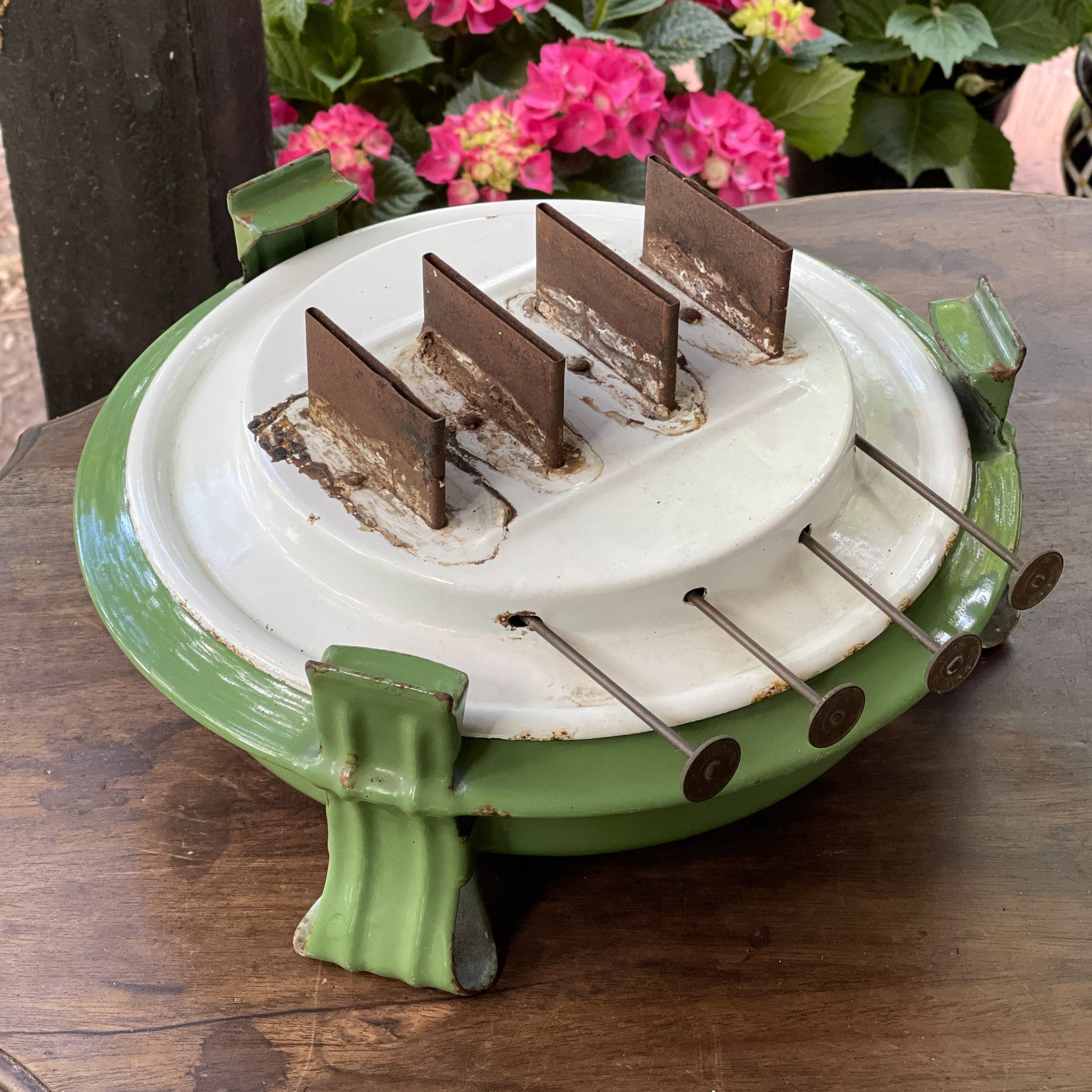 4 Pits Petroleumstel Kroon Nederlandse Emaille Fabriek - The Collectionist