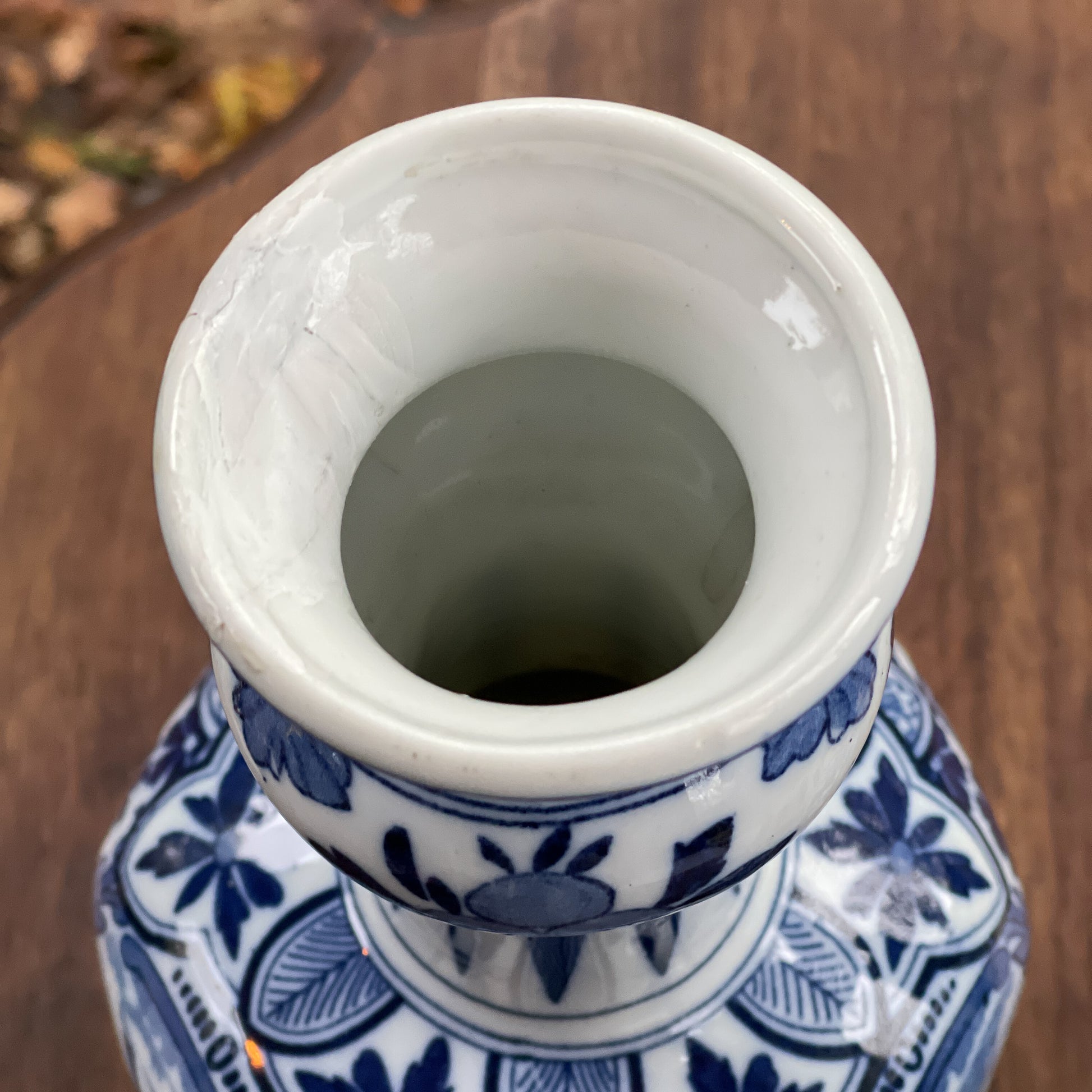 Twee Delfts Blauwe Knobbelvazen (1900) - Bamestra Curiosa