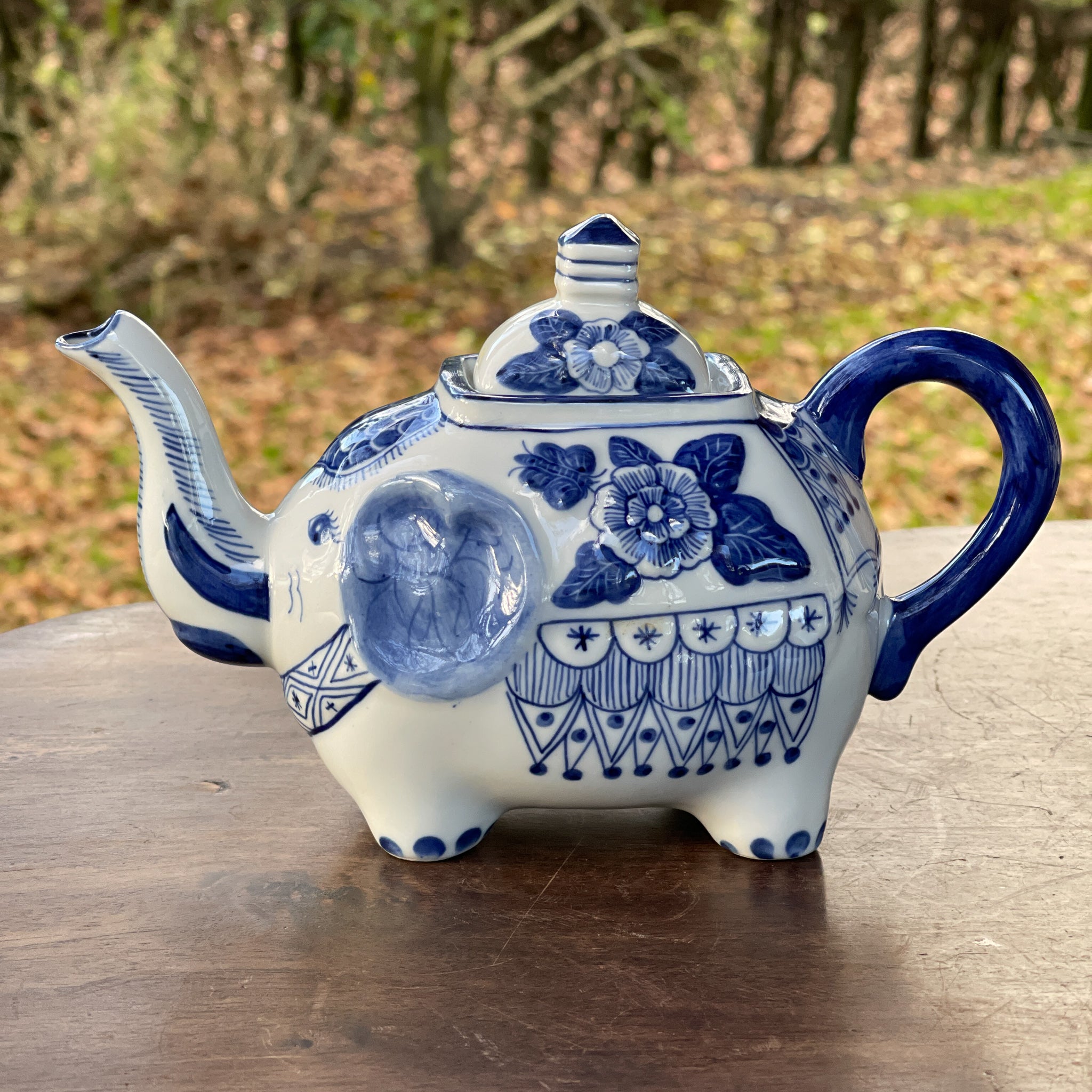 Chinees Porseleinen Theepotje Olifant - Bamestra Curiosa