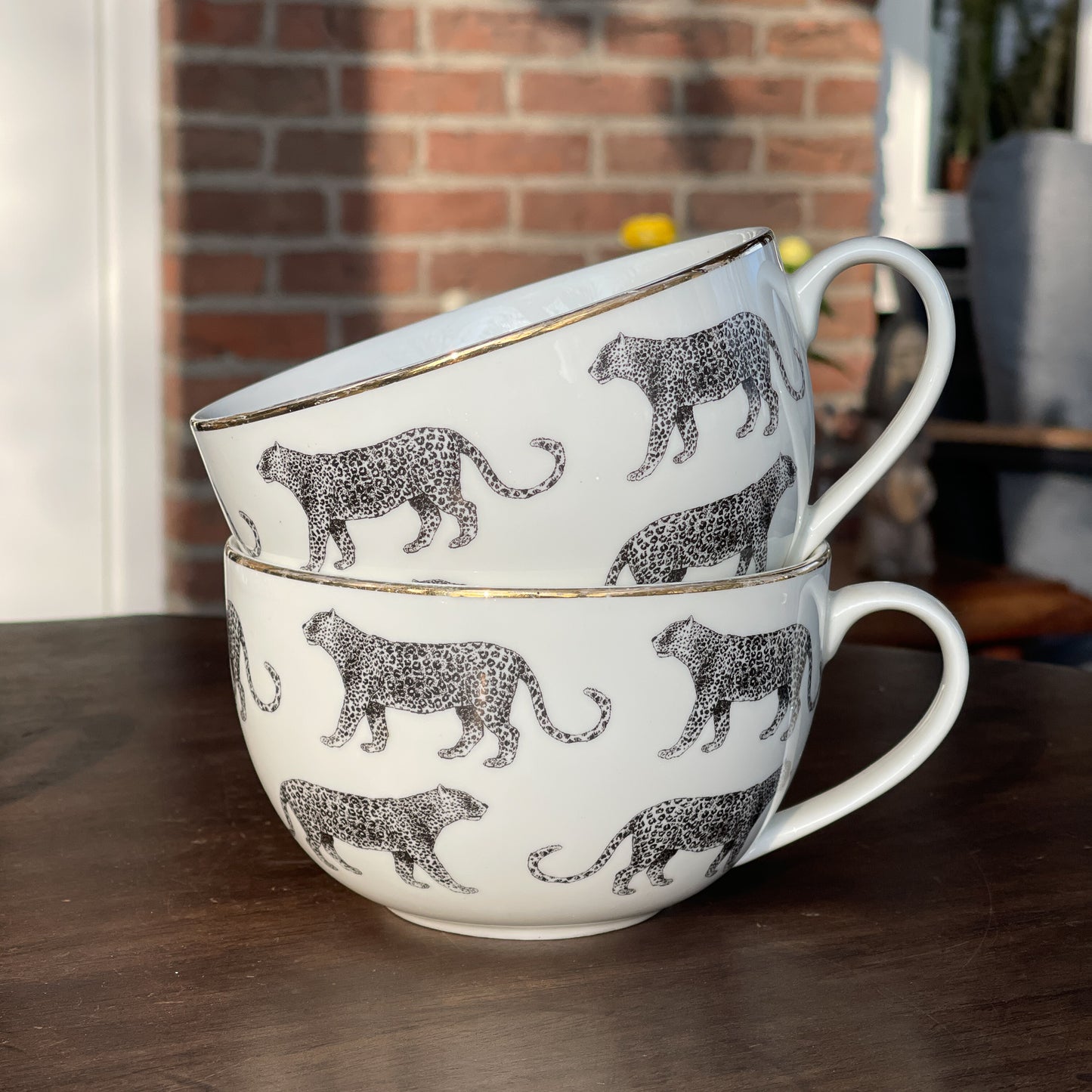 Twee Mokken Van H&M - Bamestra Curiosa