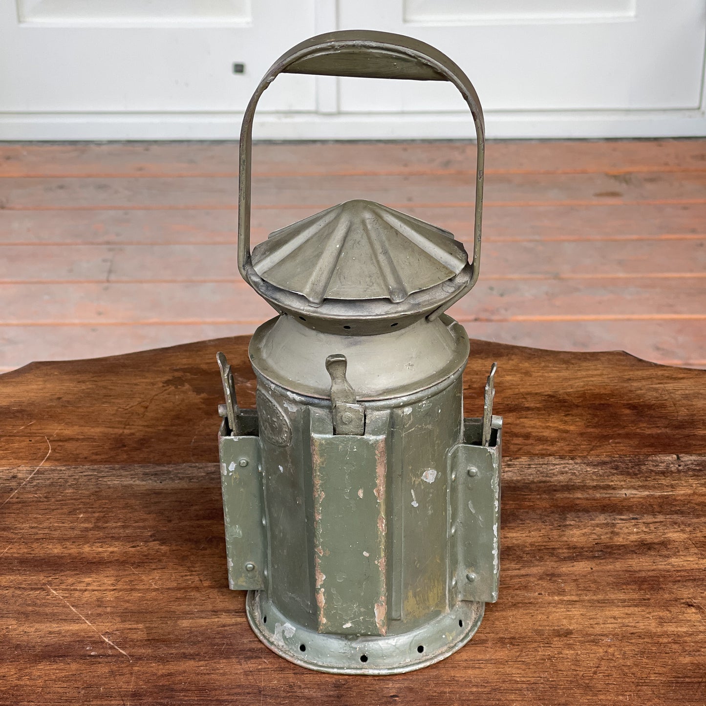 Britse Militaire Trein Seinlamp Eastgate & Son 1945 - Bamestra Curiosa