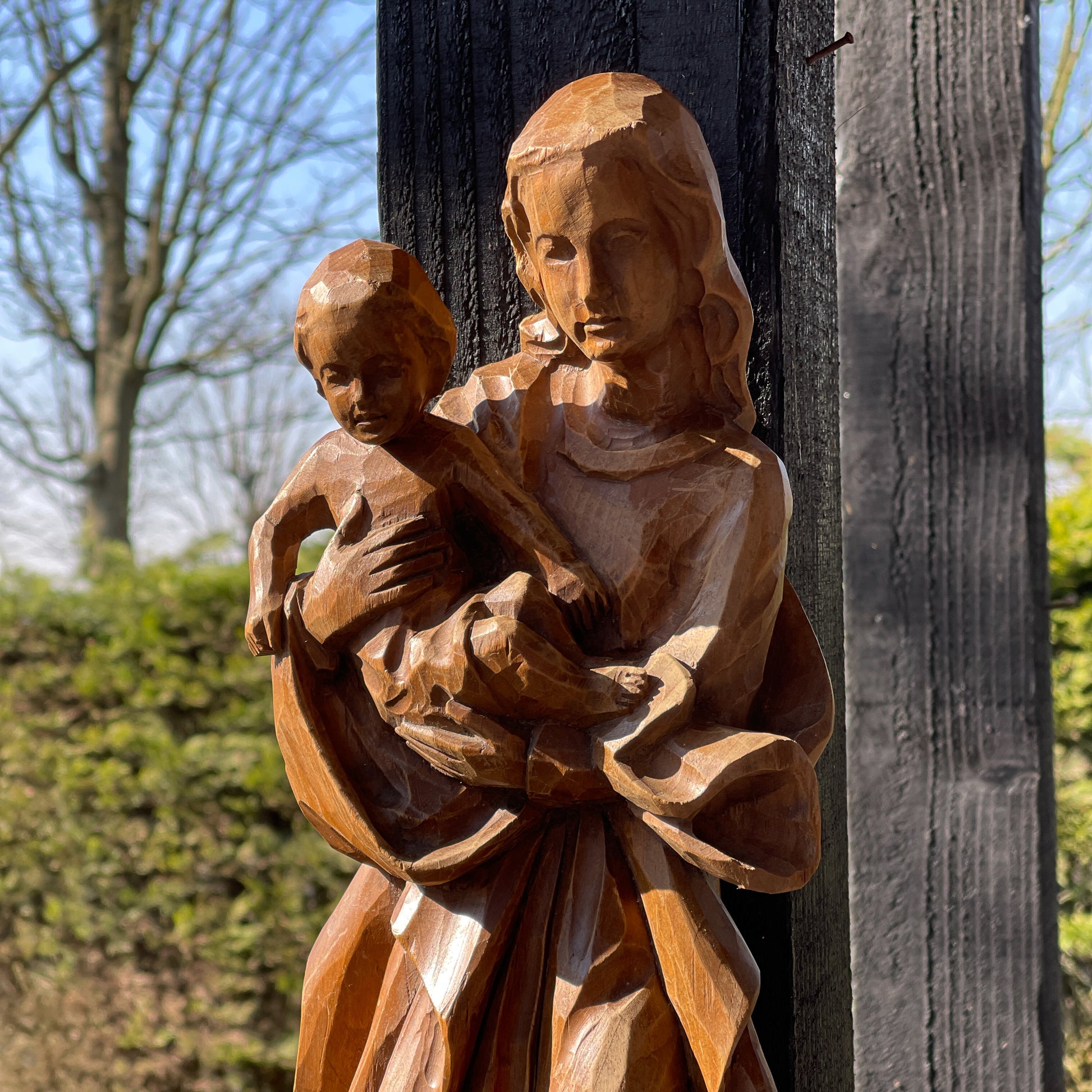 Antiek Houtsnijwerk Maria en Jezus - Bamestra Curiosa