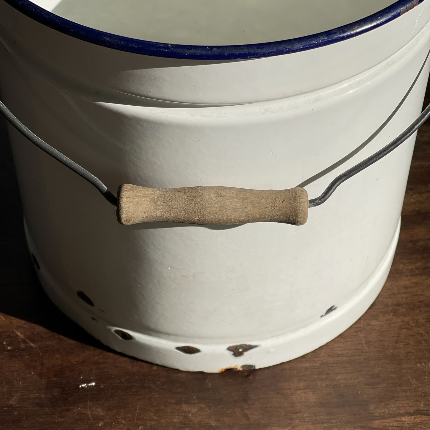 Emaille Emmer - Bamestra Curiosa