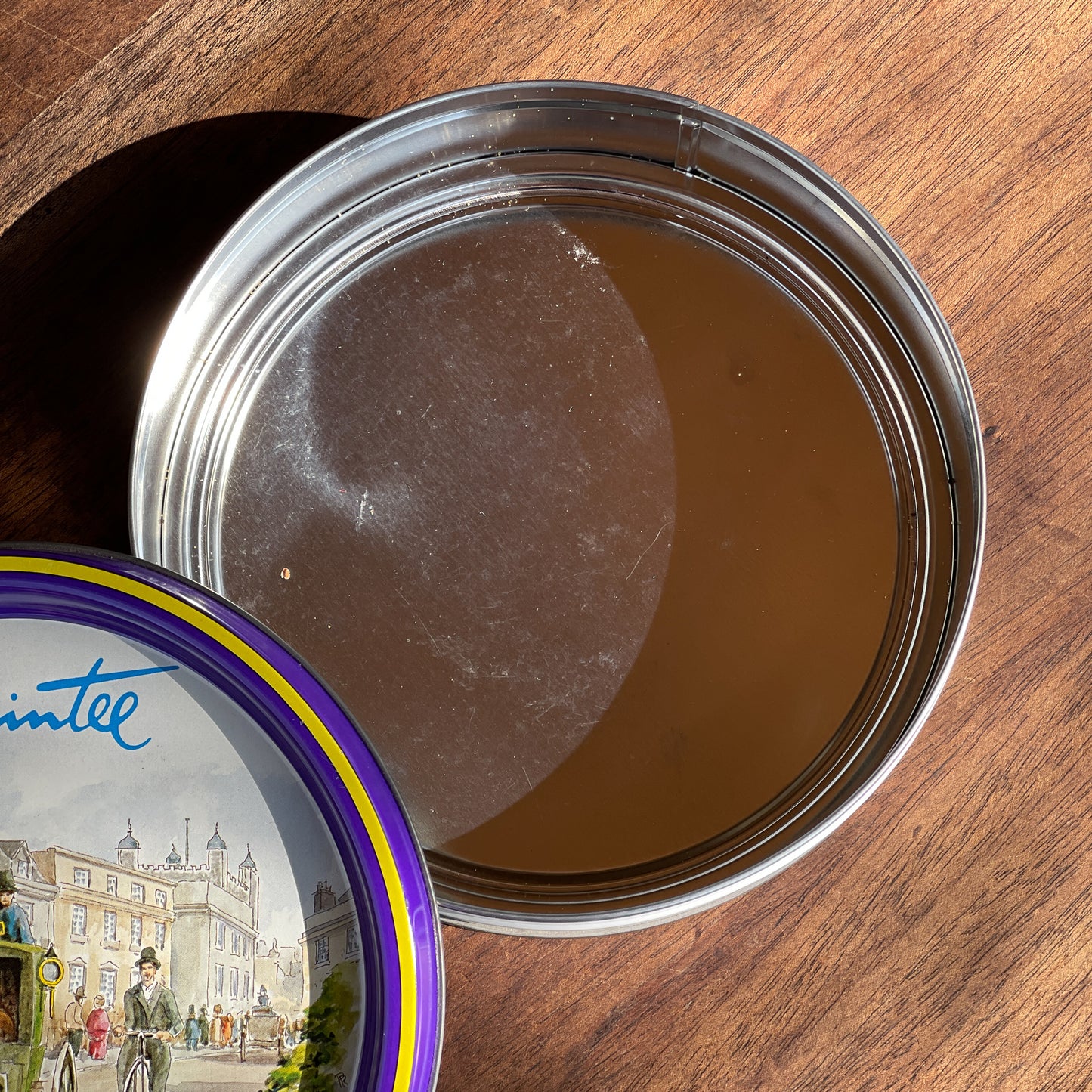 Daintee Chocolates & Toffees Blik - Bamestra Curiosa