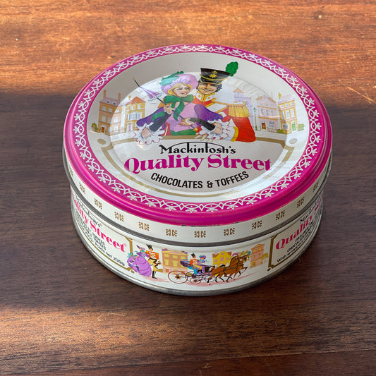 Quality Street Chocolates & Toffees Blik Klein - Bamestra Curiosa