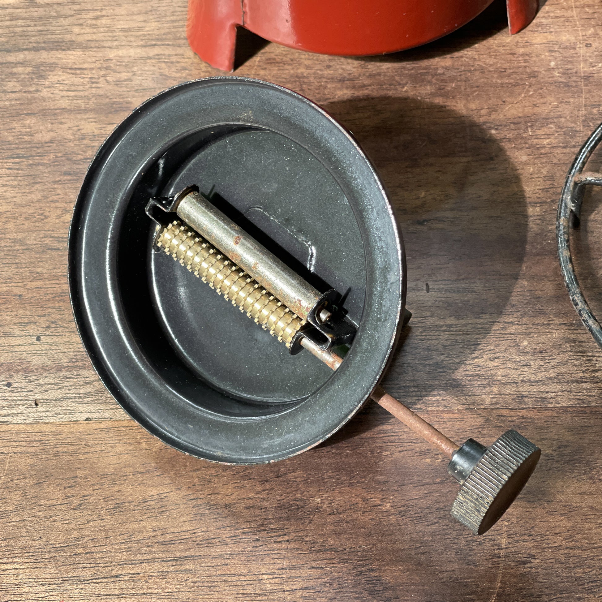 Bruin Petroleumstel 1 Pits Incl Theeketel The Collectionist