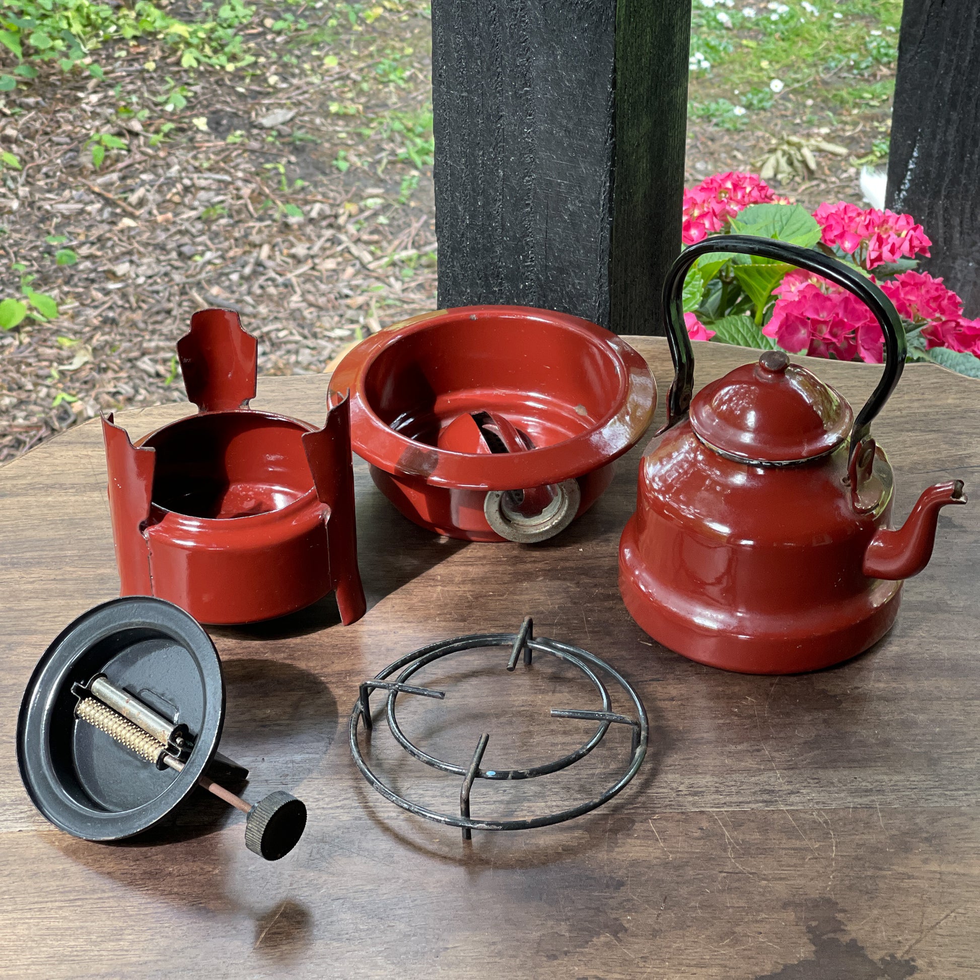 Bruin Petroleumstel 1 Pits Incl Theeketel The Collectionist