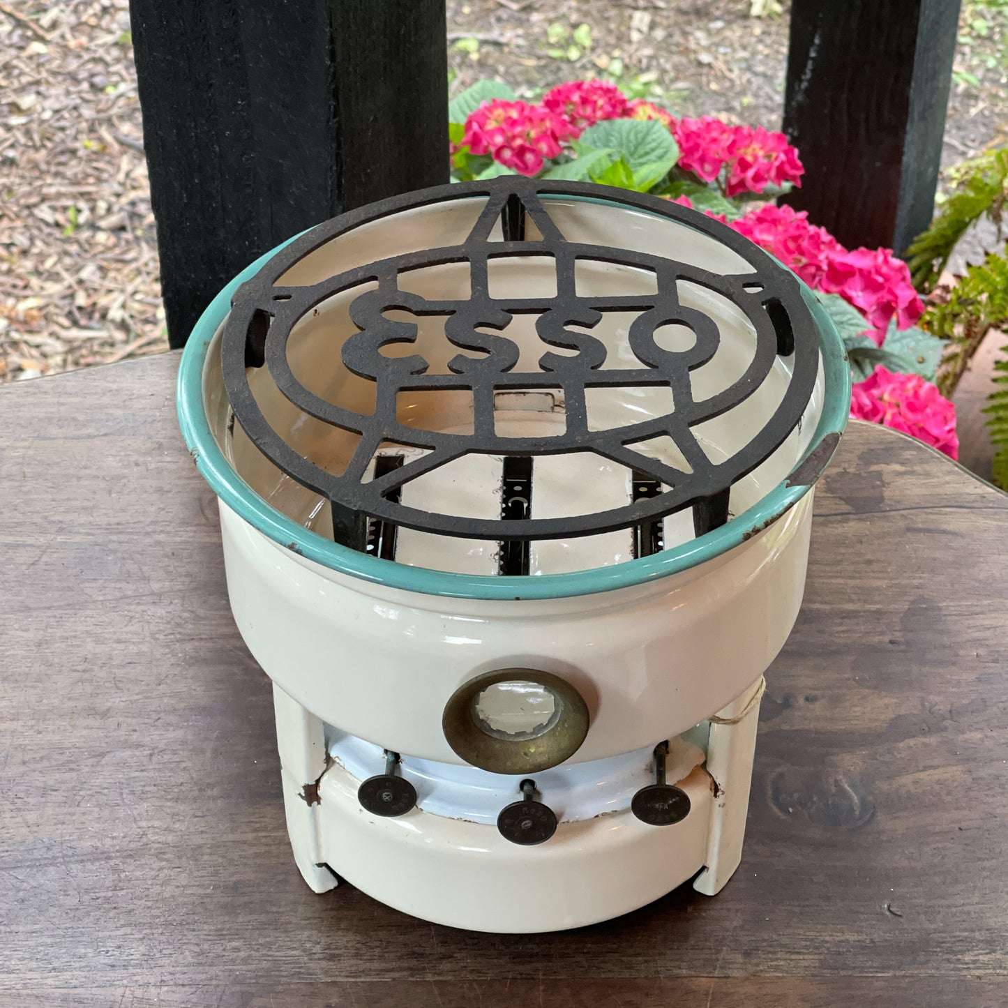 Edy Esso 3 Pits Petroleumstel The Collectionist