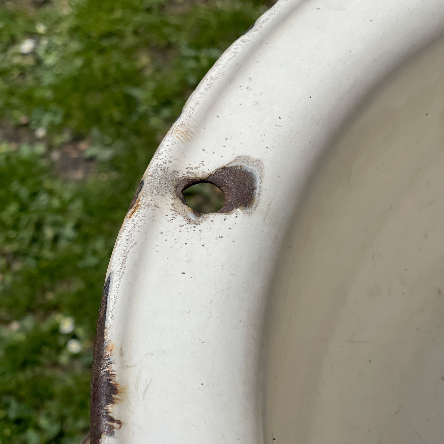 Wit Emaille Badje - Bamestra Curiosa