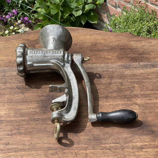 Gehaktmolen - Bamestra Curiosa