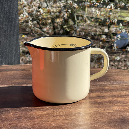 Emaille Maatbeker - Bamestra Curiosa