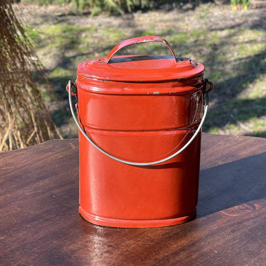 Bruine Emaille Bus - Bamestra Curiosa