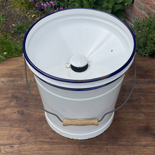 Emaille Po Emmer The Collectionist