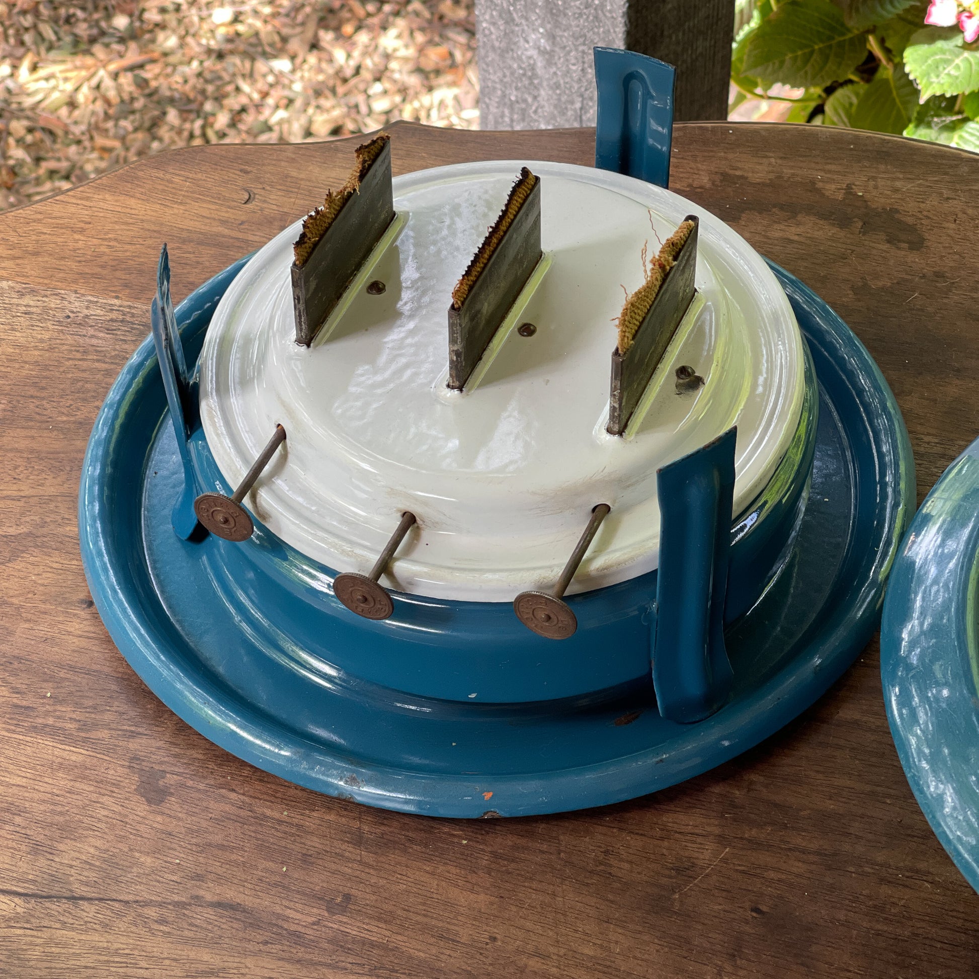 Blauwe 3 Pits Petroleumstel The Collectionist