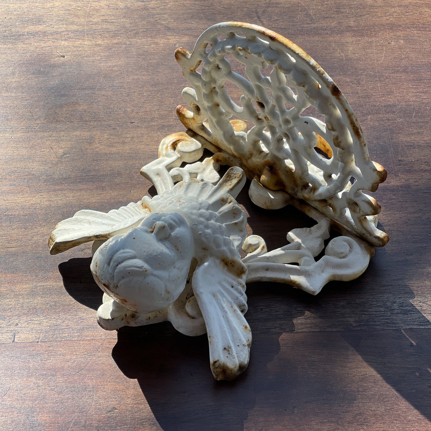 Wandconsole Engel Van Gietijzer - Bamestra Curiosa