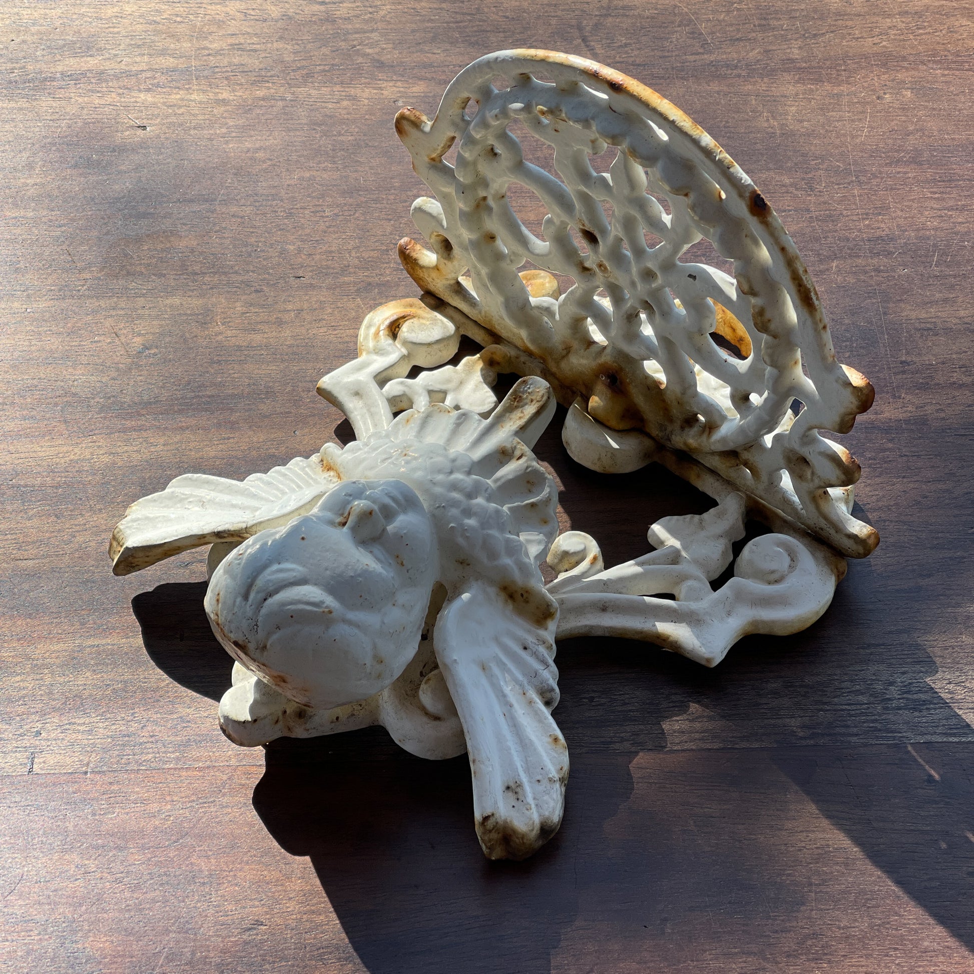 Wandconsole Engel Van Gietijzer - Bamestra Curiosa