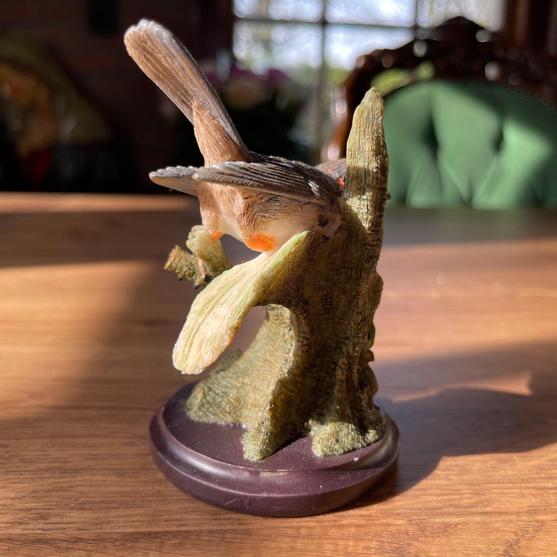 Beeldje van Roodborstje - Bamestra Curiosa