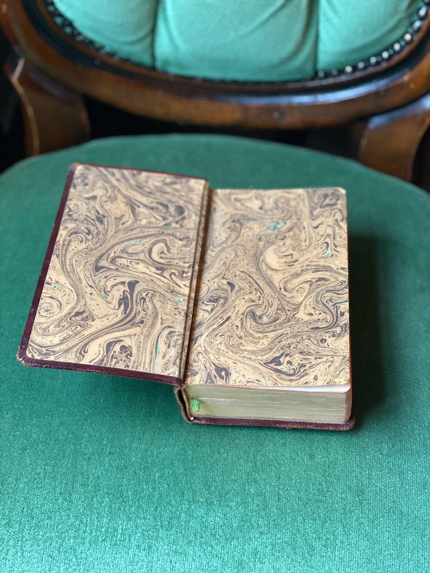 Bijbel met leren kaft - Bamestra Curiosa