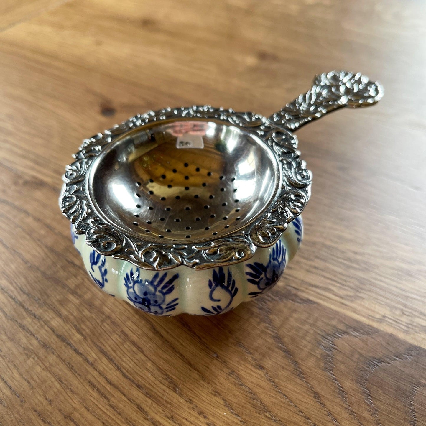 Delfts Blauw verzilverd thee lekbakje Insulinde Groningen - Bamestra Curiosa