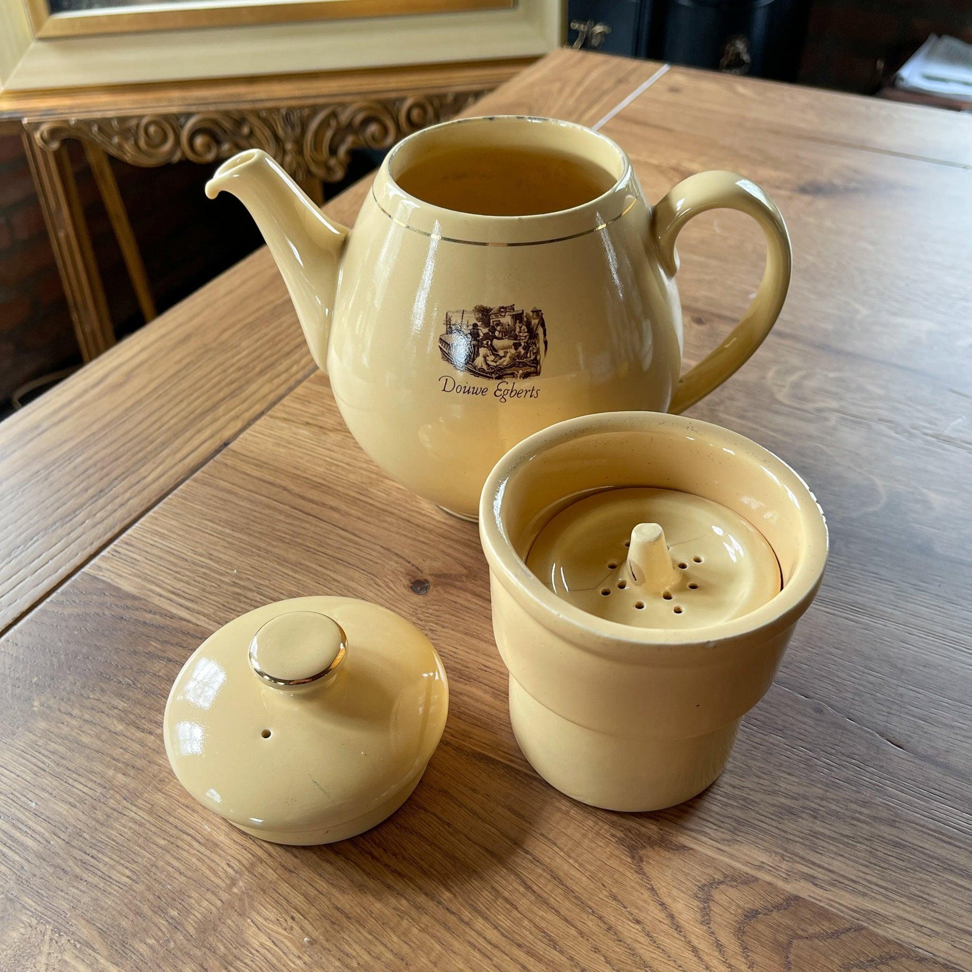 Douwe Egberts koffiepot - Bamestra Curiosa