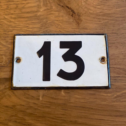 Emaille huisnummerbordje - Bamestra Curiosa