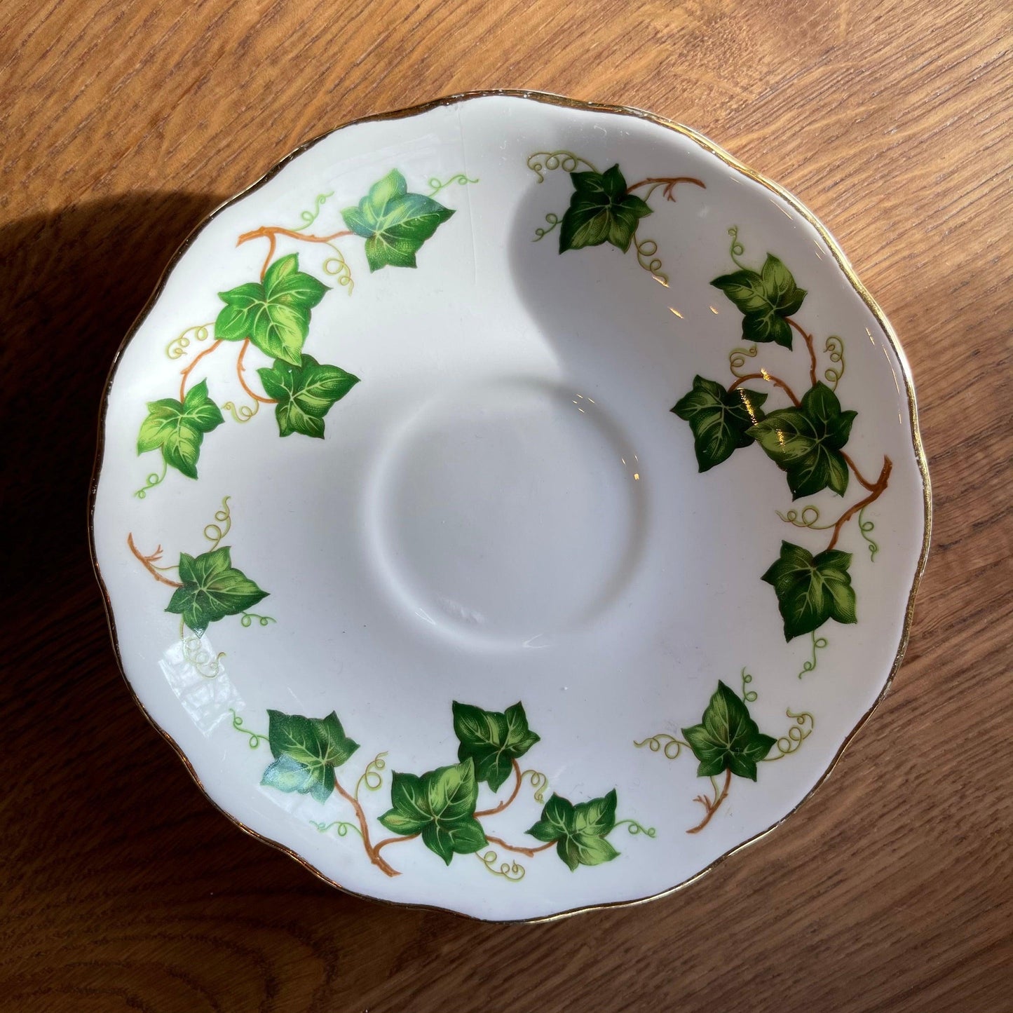 Engelse Colclough kop en schotel - Bamestra Curiosa