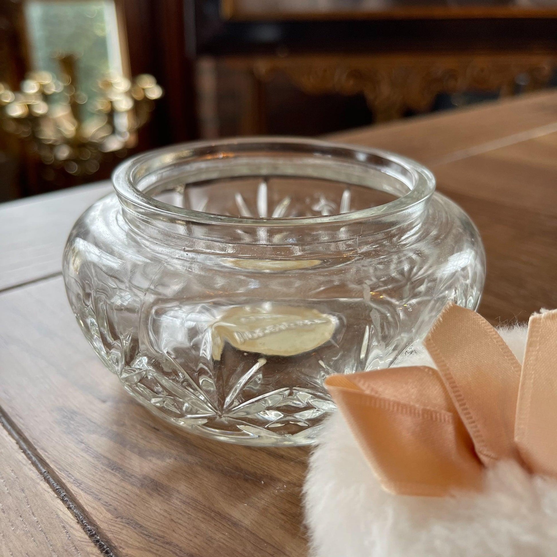 Glazen poederdoos in originele verpakking - Bamestra Curiosa