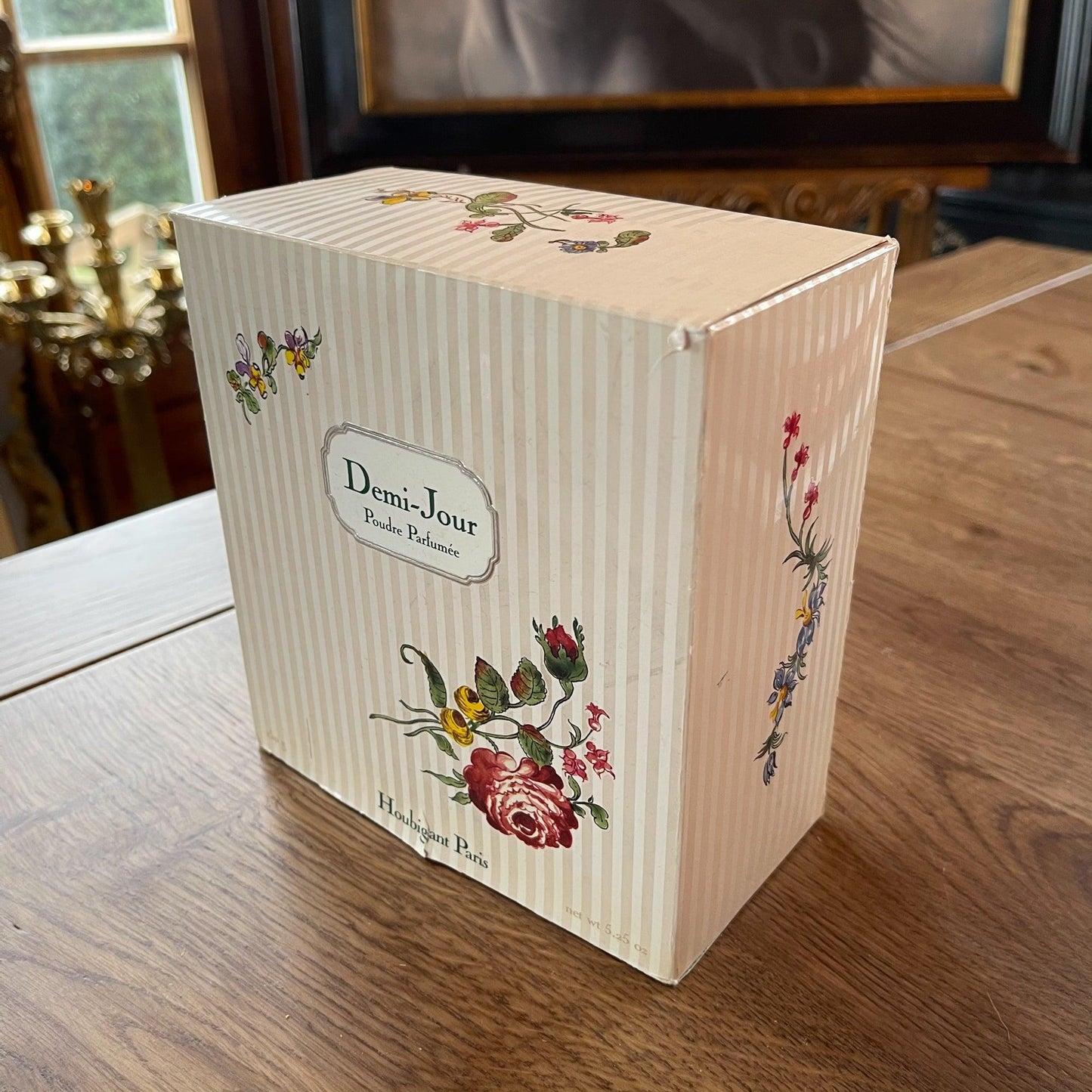 Glazen poederdoos in originele verpakking - Bamestra Curiosa