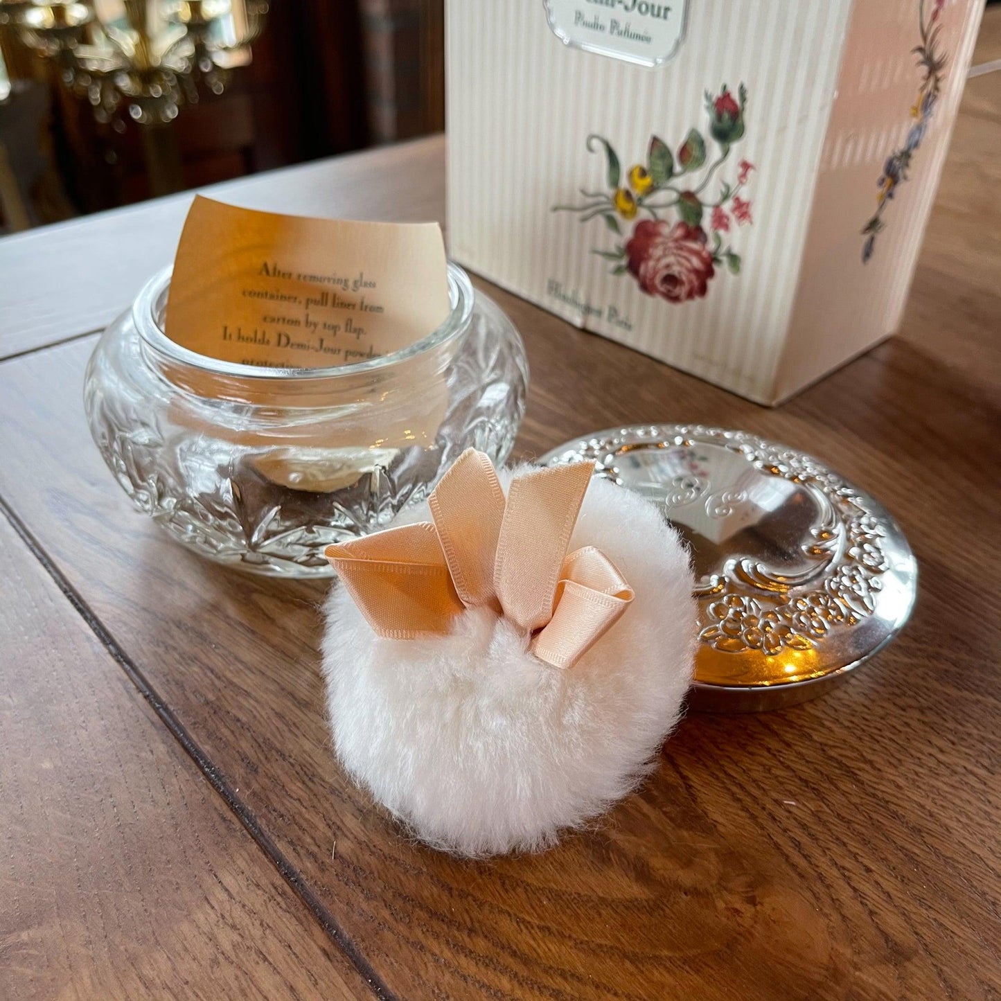 Glazen poederdoos in originele verpakking - Bamestra Curiosa