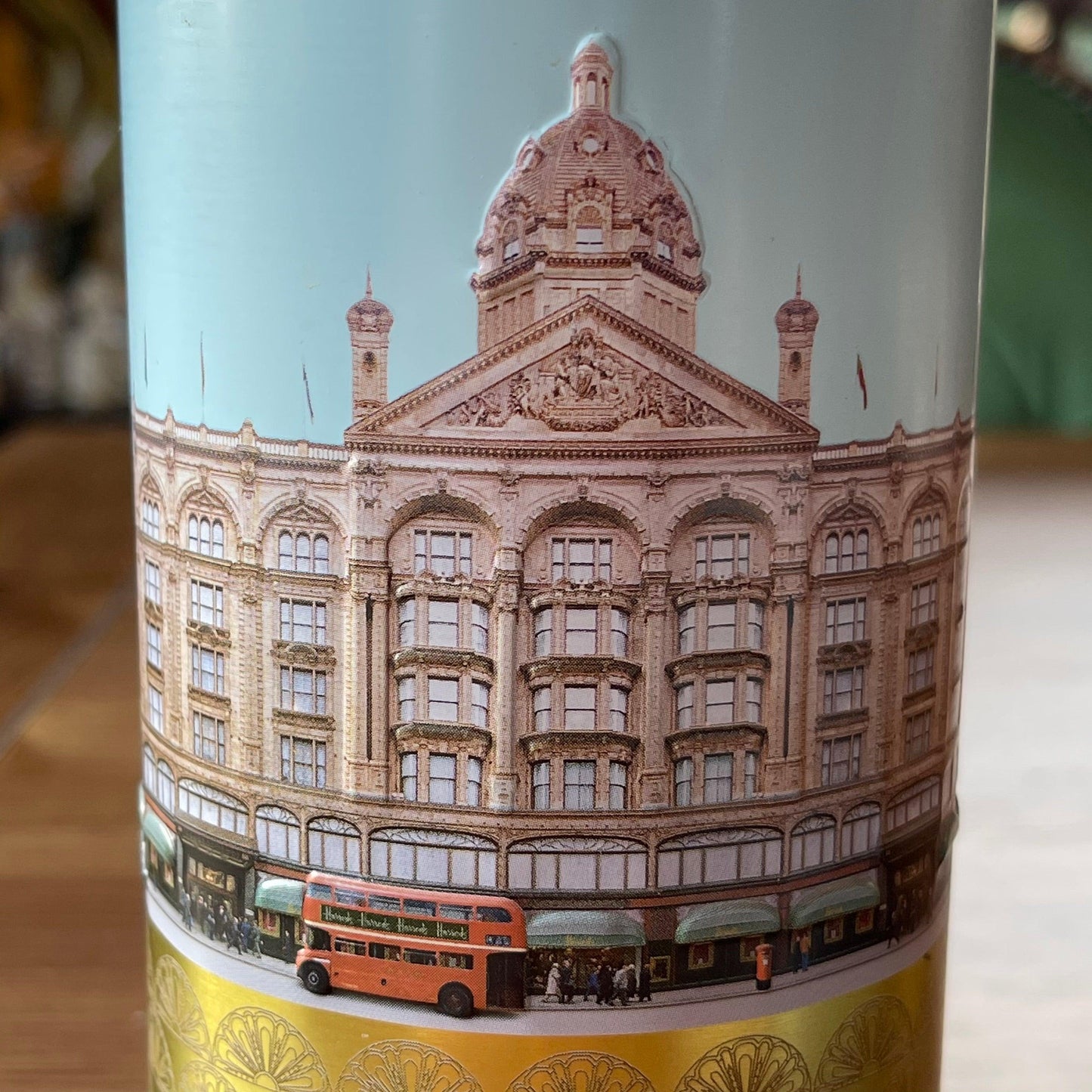 Harrods blik - Bamestra Curiosa