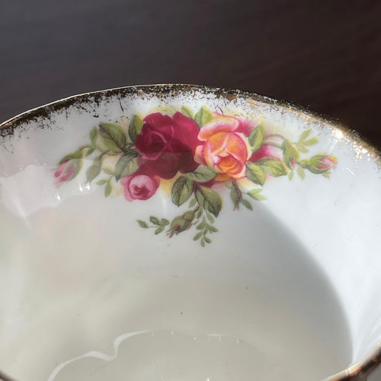 Kopje met schoteltje van Royal Albert - Bamestra Curiosa