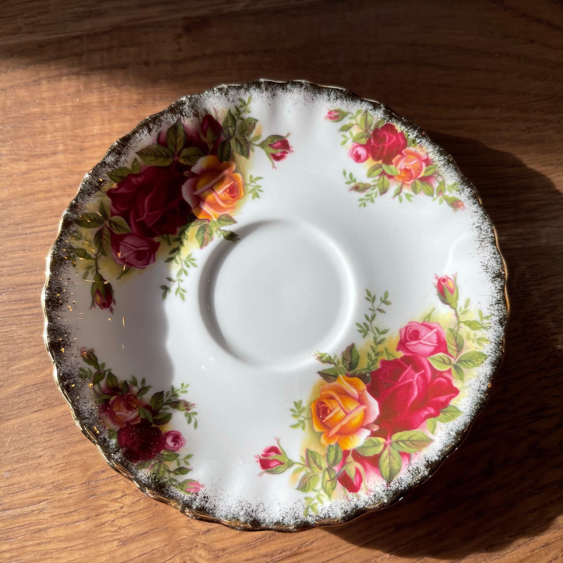 Kopje met schoteltje van Royal Albert - Bamestra Curiosa