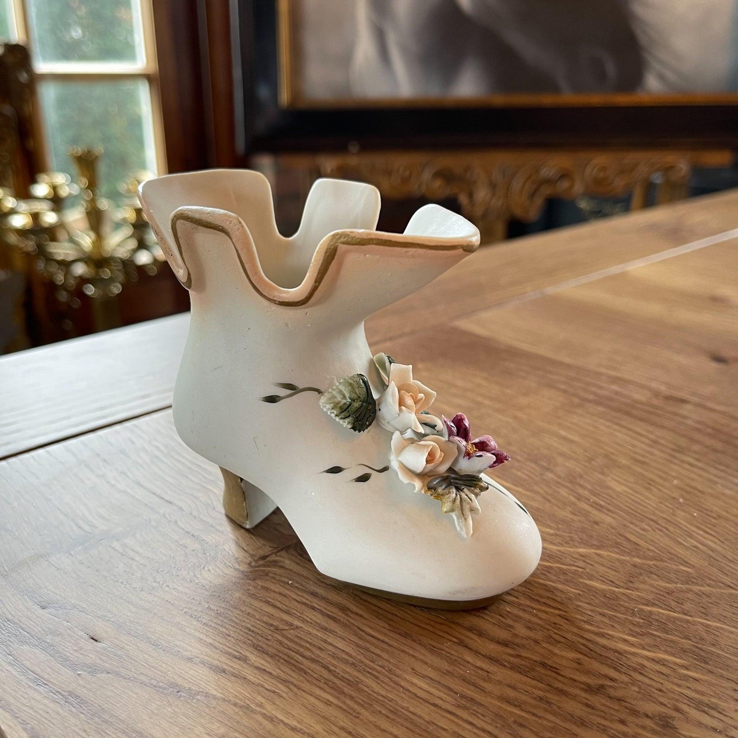 Laarsje van porselein - Bamestra Curiosa