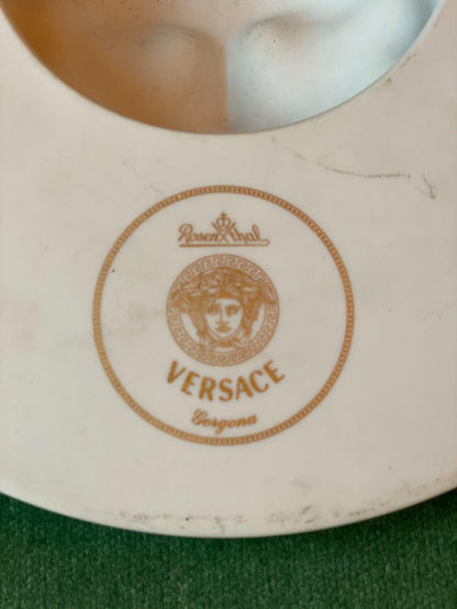 Medusa wand reliëf Versace - Bamestra Curiosa