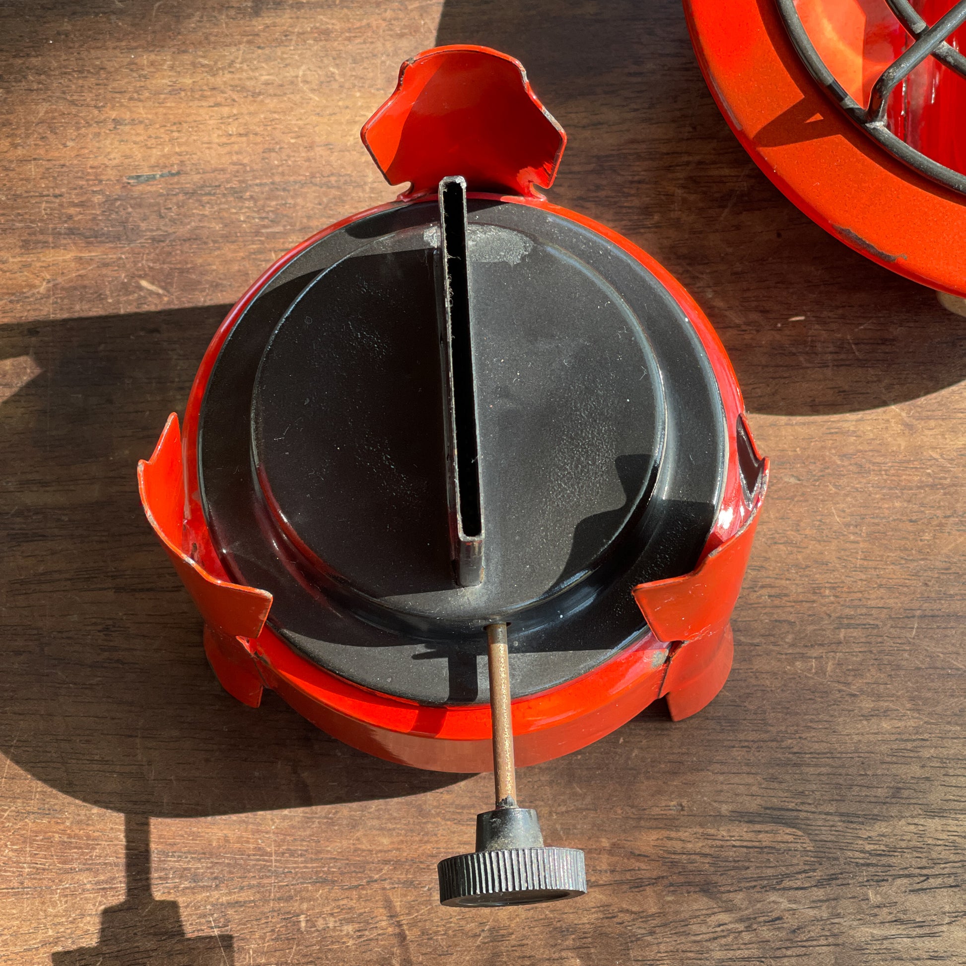 Rood Petroleumstel 1 Pits - Bamestra Curiosa