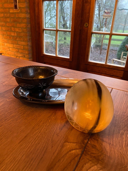 Plateau met 2 kommetjes gemaakt van schildpad schild - Bamestra Curiosa