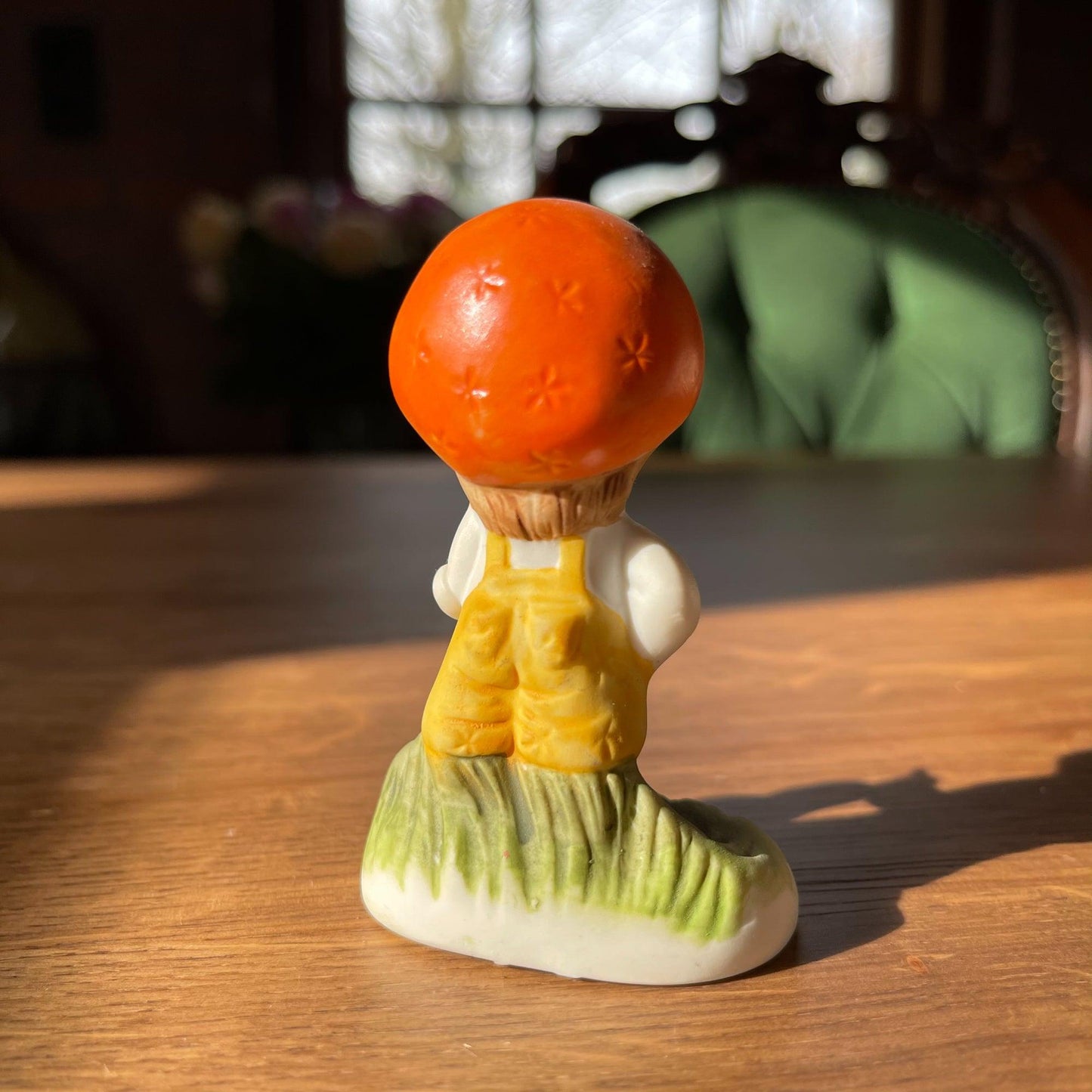 Porseleinen beeldje - Bamestra Curiosa